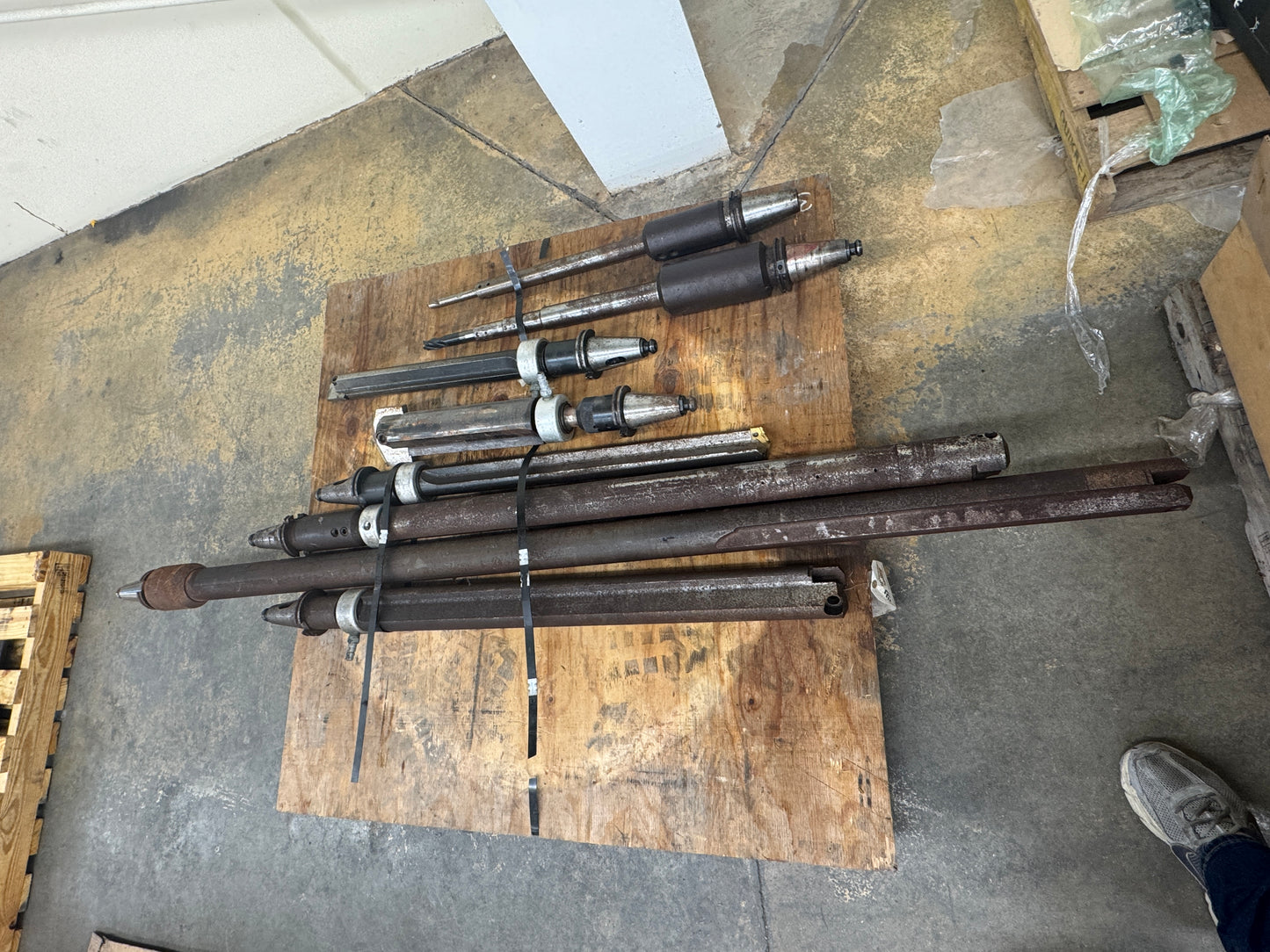 Mixed Lot of CAT 50 Taper Boring Bars and Shank Extensions