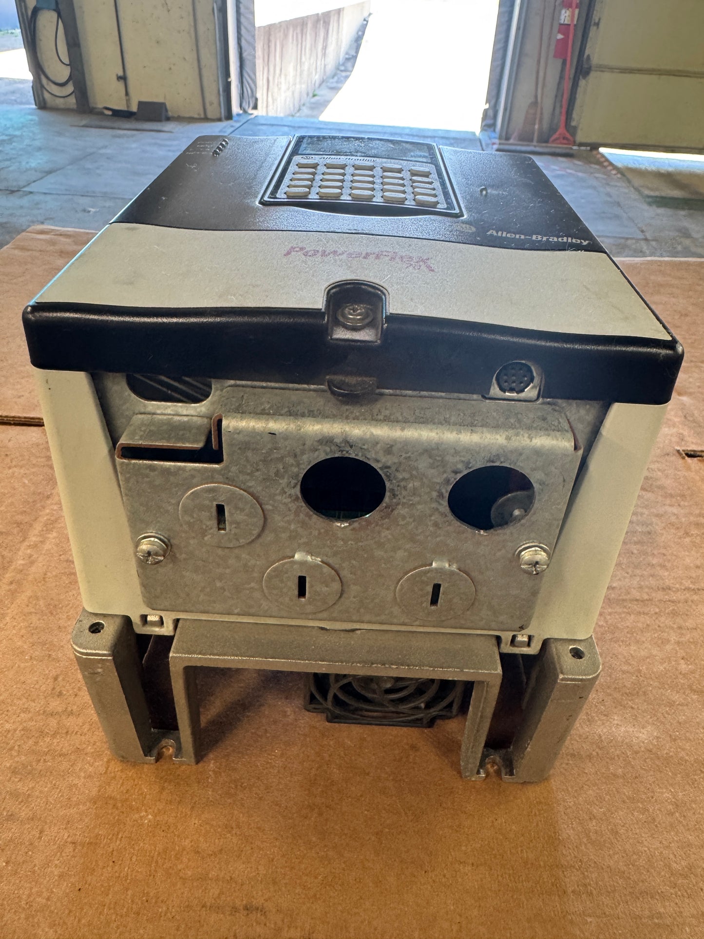Allen-Bradley 20AD5P0A3AYNNNC0 Variable Frequency Drive 480V AC 3-Phase Untested Surplus 01437