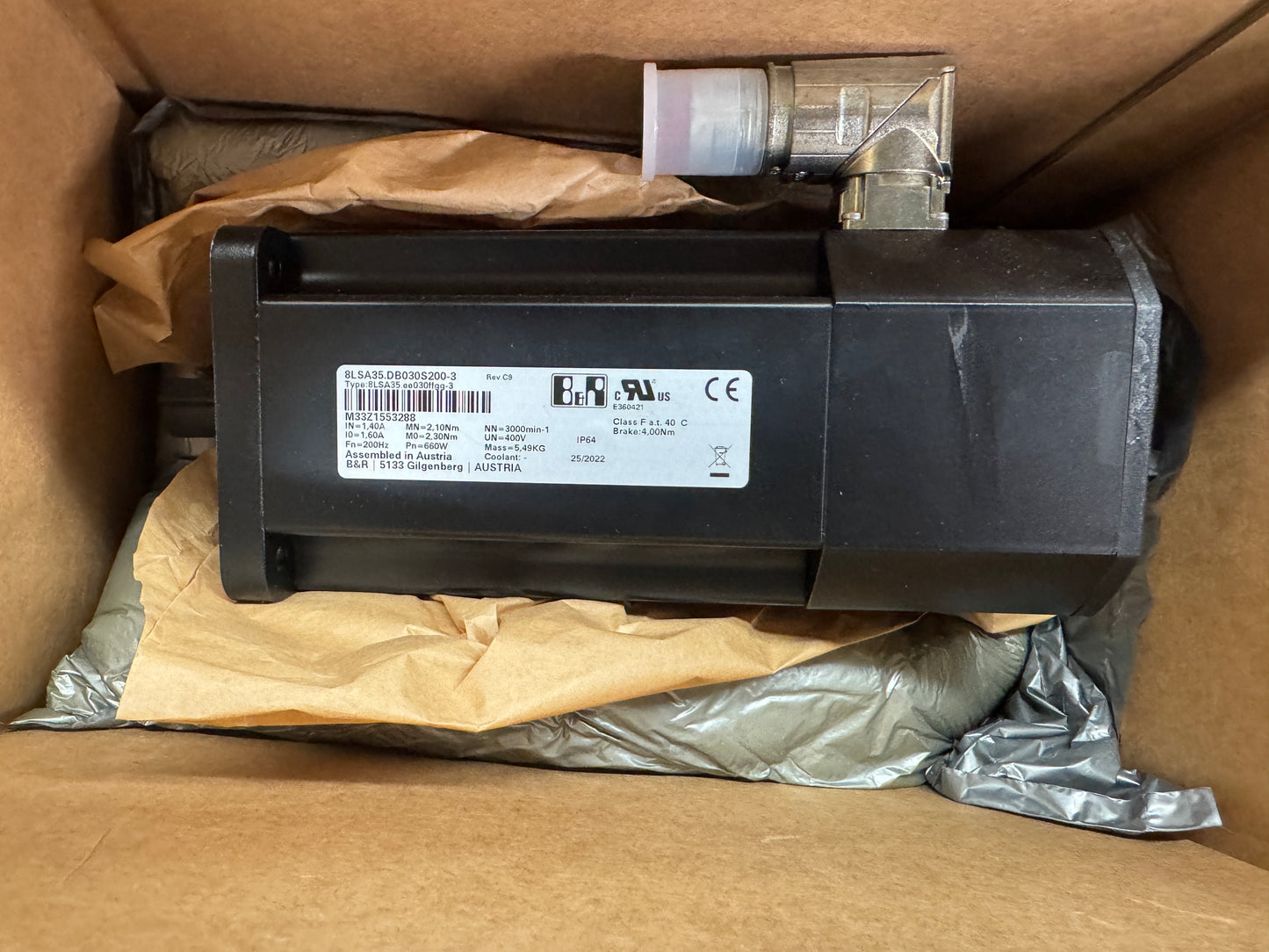 B&R Automation Servo Motor 8LSA35.DB030S200-3 - 1 kW 3000 RPM