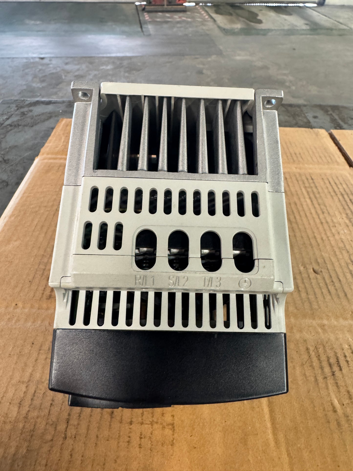 Allen-Bradley AC Drive 22F-D8P7N103 - 5 HP Variable RPM