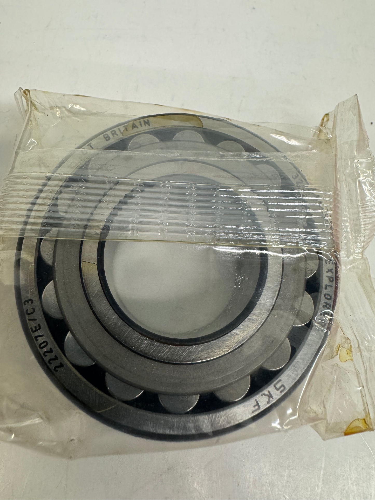 SKF Spherical Roller Bearing 22207 E/C3 35 x 72 x 23 mm
