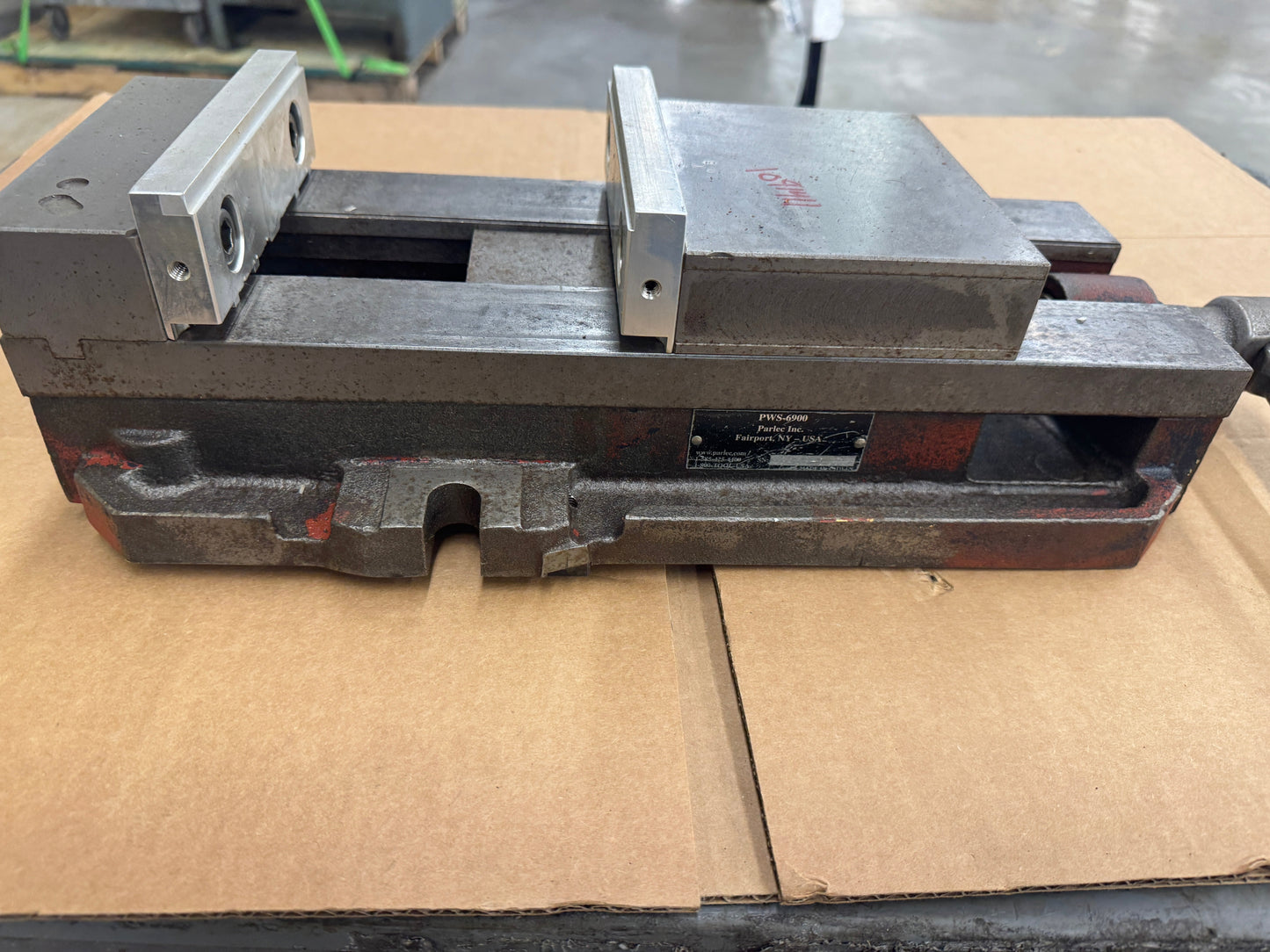TE-CO Mfg Machine Vise PWS-6900 | 6 In. Jaw Width, 9 In. Jaw Opening m00839