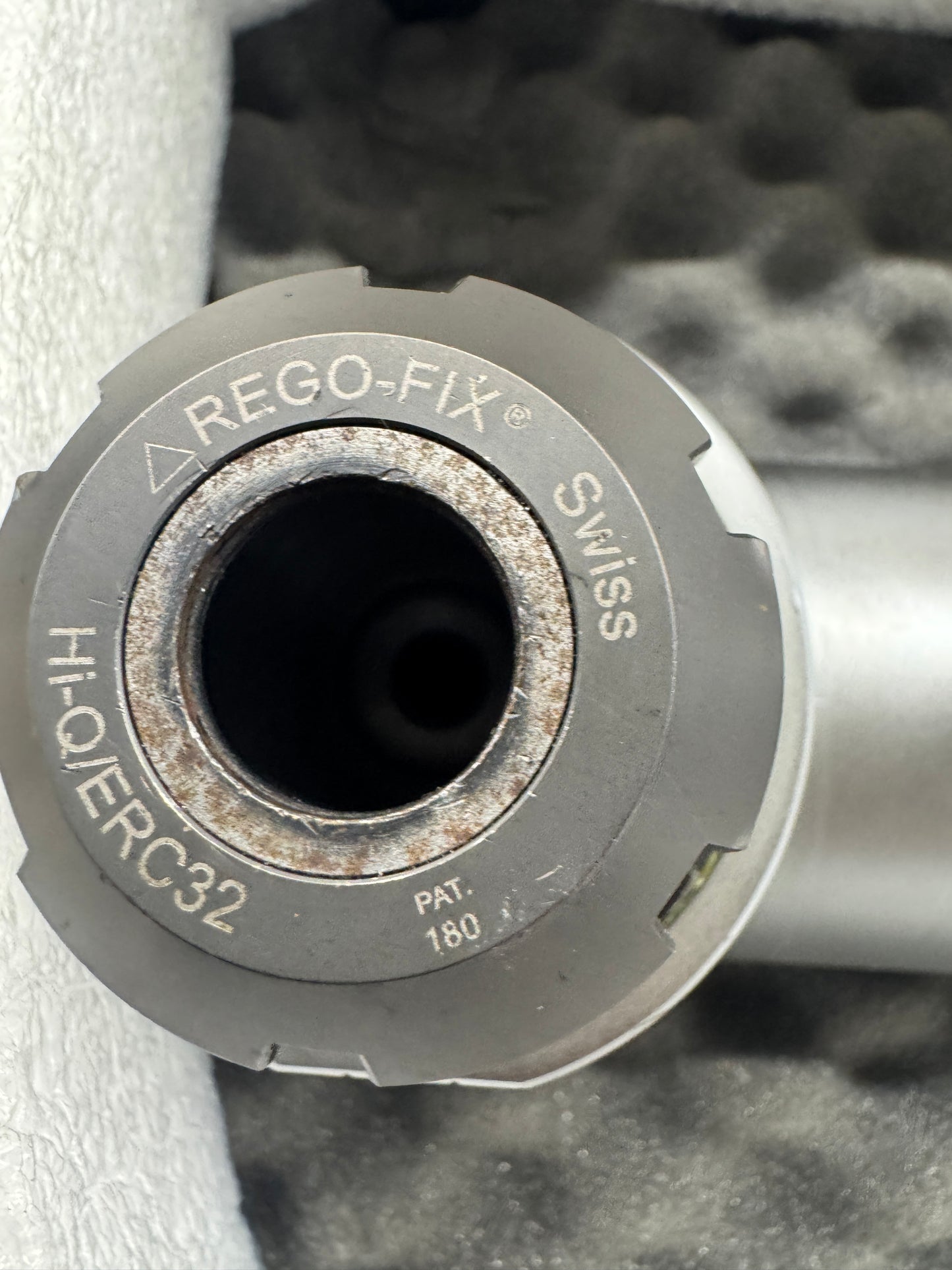Alberti Right Angle Head T90-3.5 | CAT50 | ER32 Output, 40 Bar Coolant | Orientation: Radial | Coolant Through