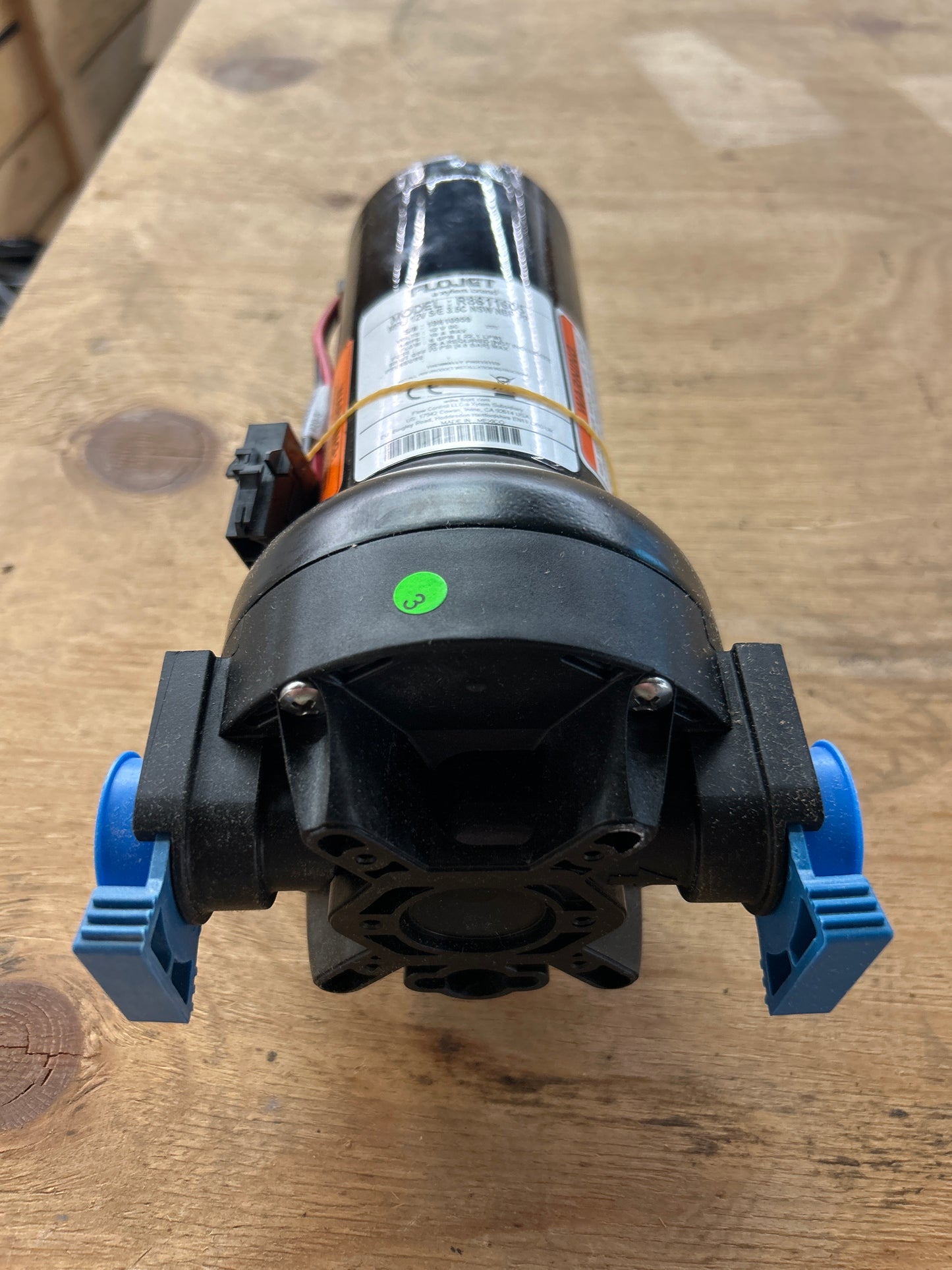 Flojet R8611605A VersiJet High Capacity 12V Diaphragm Pump, 6 GPM, 70 PSI, Polypropylene, Santoprene, Switchless OEM