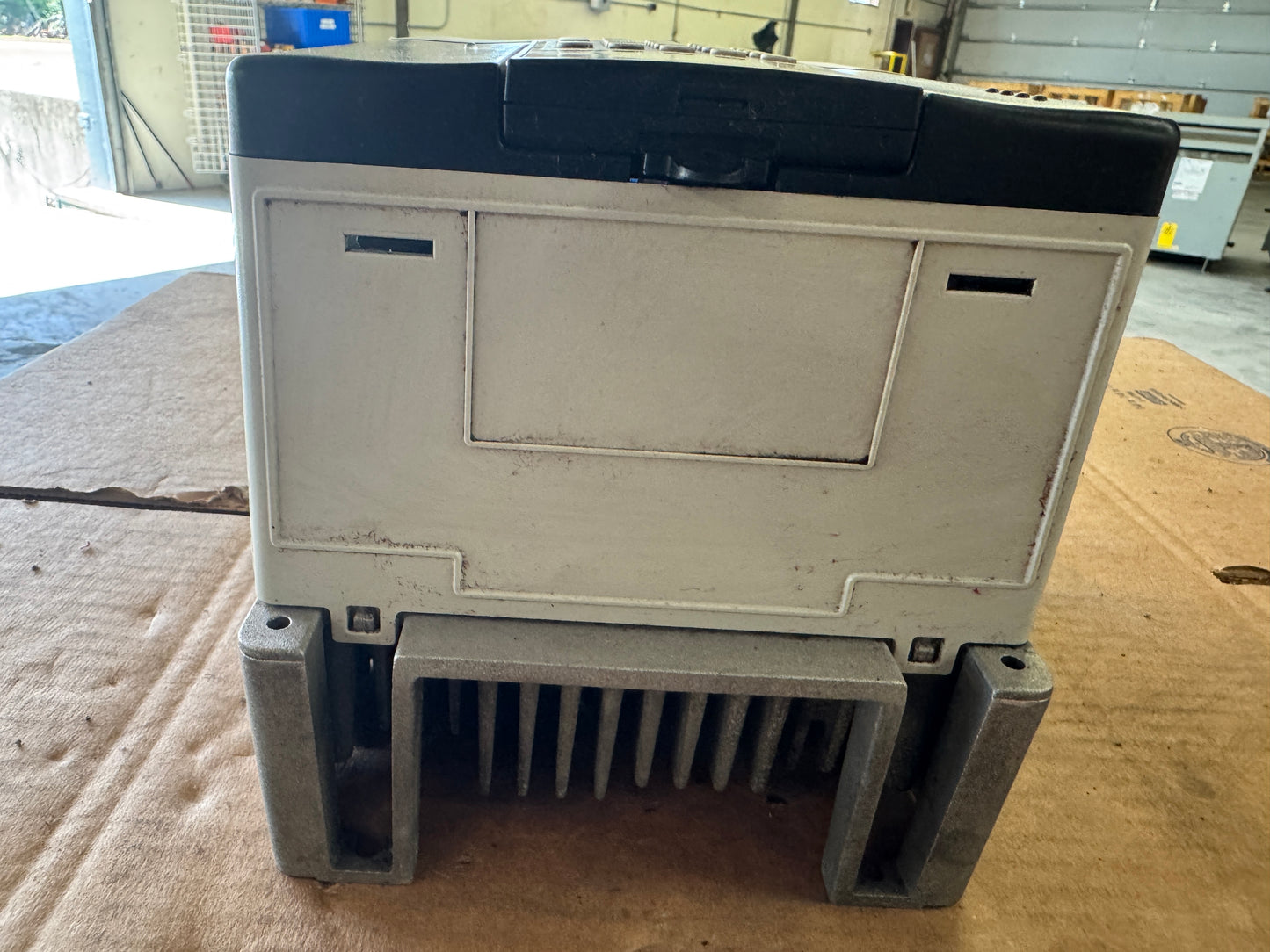 Allen-Bradley 20AD5P0A0AYNNNC0 Variable Frequency Drive 480V AC 3-Phase Untested Surplus 01425
