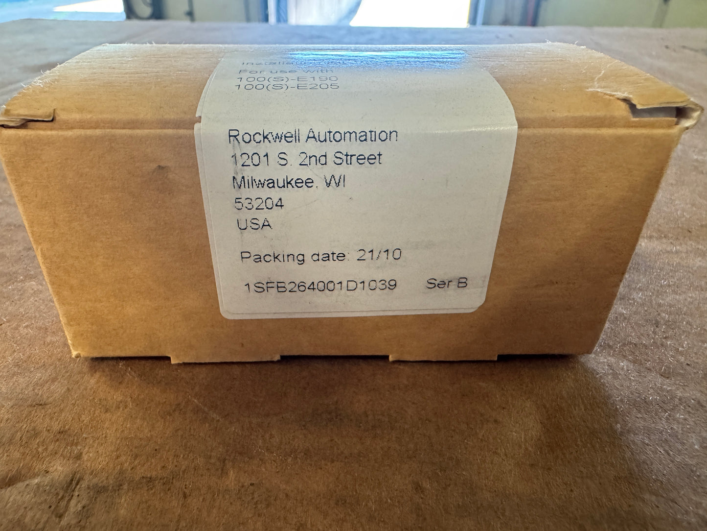Allen-Bradley Terminal and Mounting Hardware Kit 100-EHF205 For 100-E190 and 100-E205 IEC Contactors