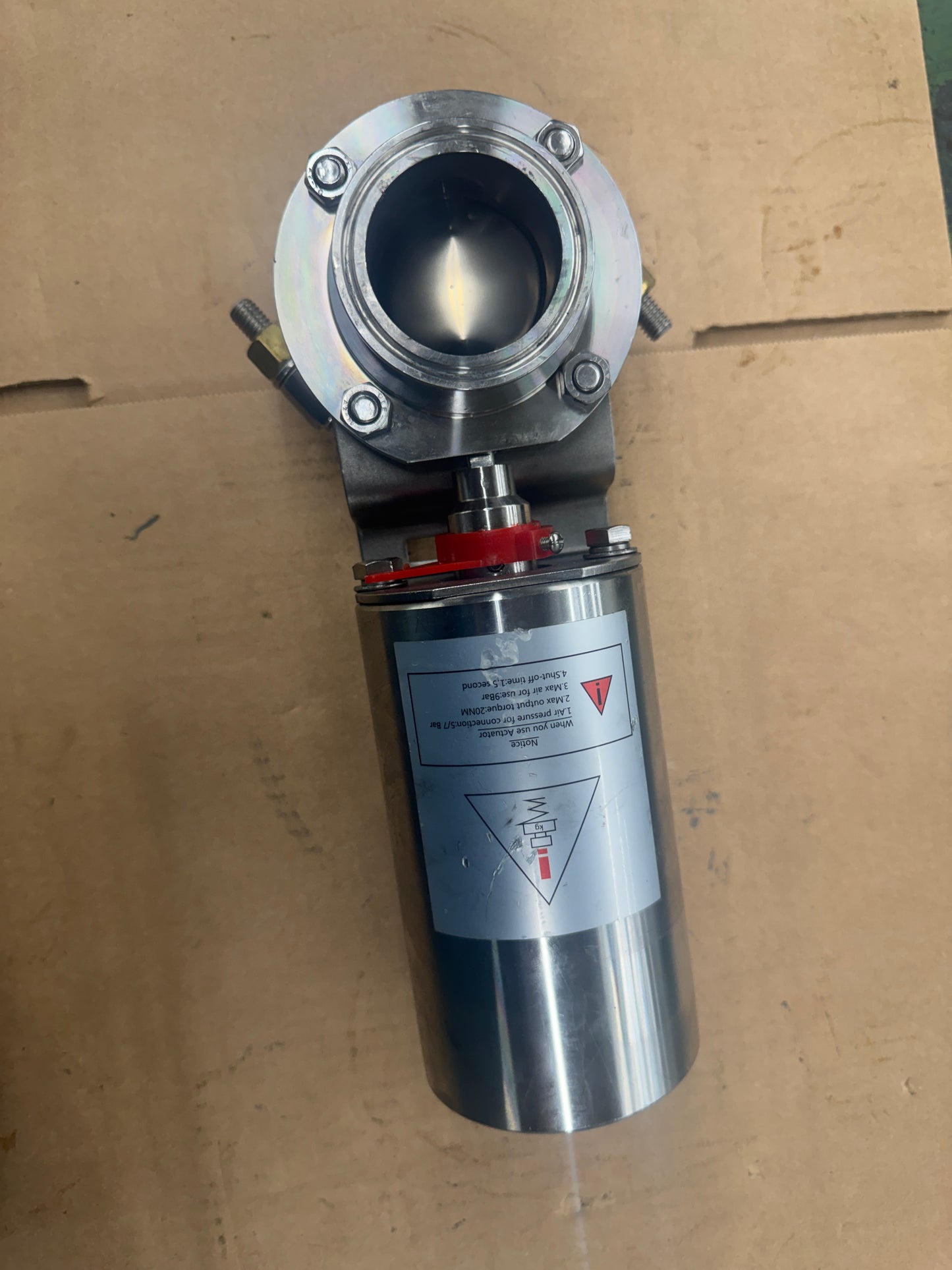 Glacier Tanks Sanitary Pneumatic Butterfly Valve 21CW318220 2 In. Tri Clamp 130 PSI