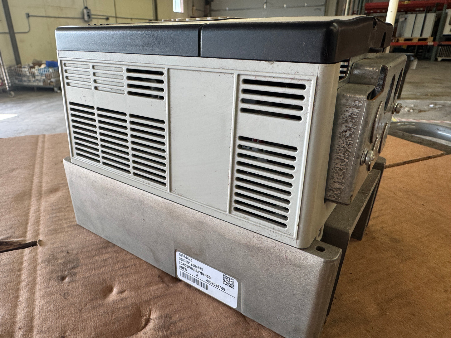Allen-Bradley 20AD5P0A0AYNNNC0 Variable Frequency Drive 480V AC 3-Phase Untested Surplus 01425