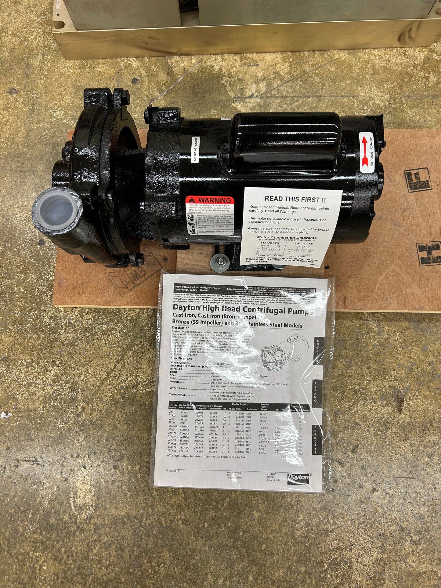 Dayton Centrifugal Pump 2ZXL7 1-1/4 in NPT Inlet, 1 in NPT Discharge 82 ft Max Head