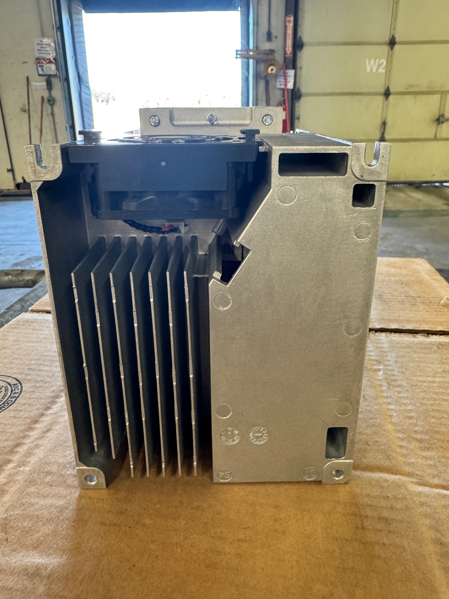 Toshiba VFS15-4037PL-W1 Variable Frequency Drive 380/500V 3-Phase Untested Surplus