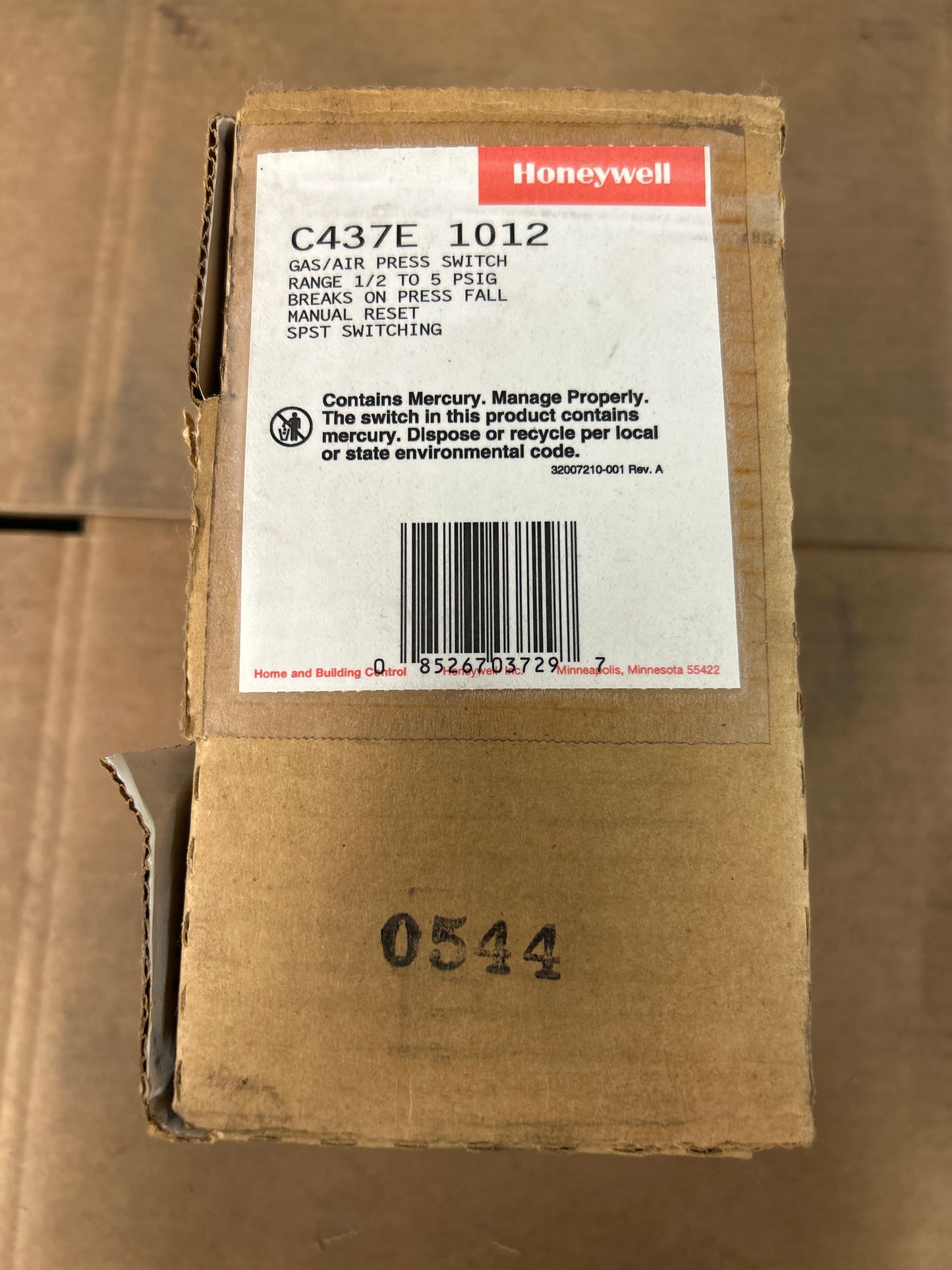 Honeywell Gas Pressure Switch C437E1012 1/2 In. NPT Female Main, 1/8 In. NPT Female Vent 0.5 To 5 PSIG