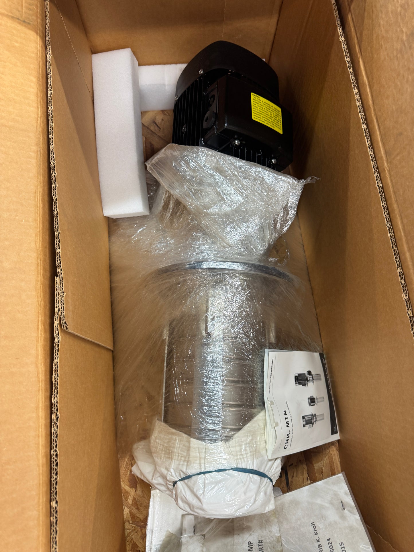 Grundfos Immersible Multistage Coolant Pump MTR10-6/2 A-WB-A-HUUV 2 In. NPT 363 PSI Max