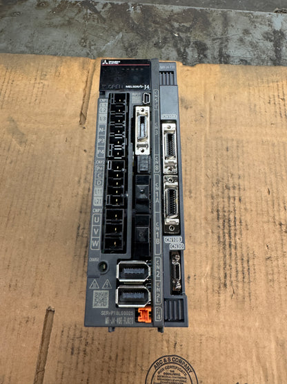 Mitsubishi Electric MR-J4-40B-RJ020 AC Servo Drive 200 to 240V AC Untested Surplus