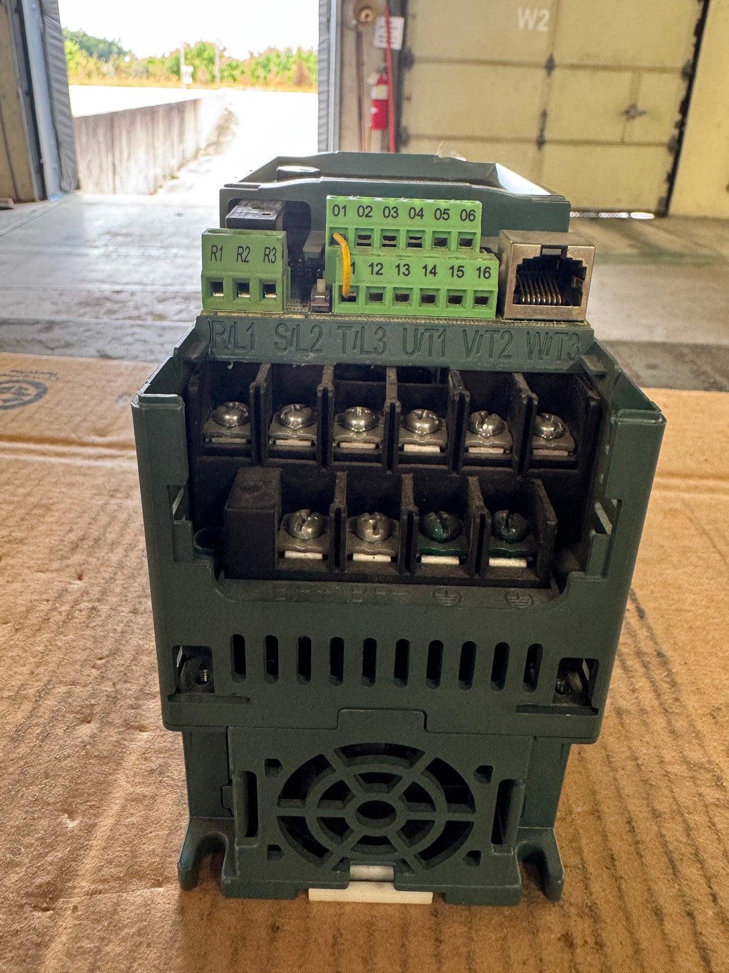 Reliance Electric AC Drive 6MD400P5 - 1 HP Variable RPM