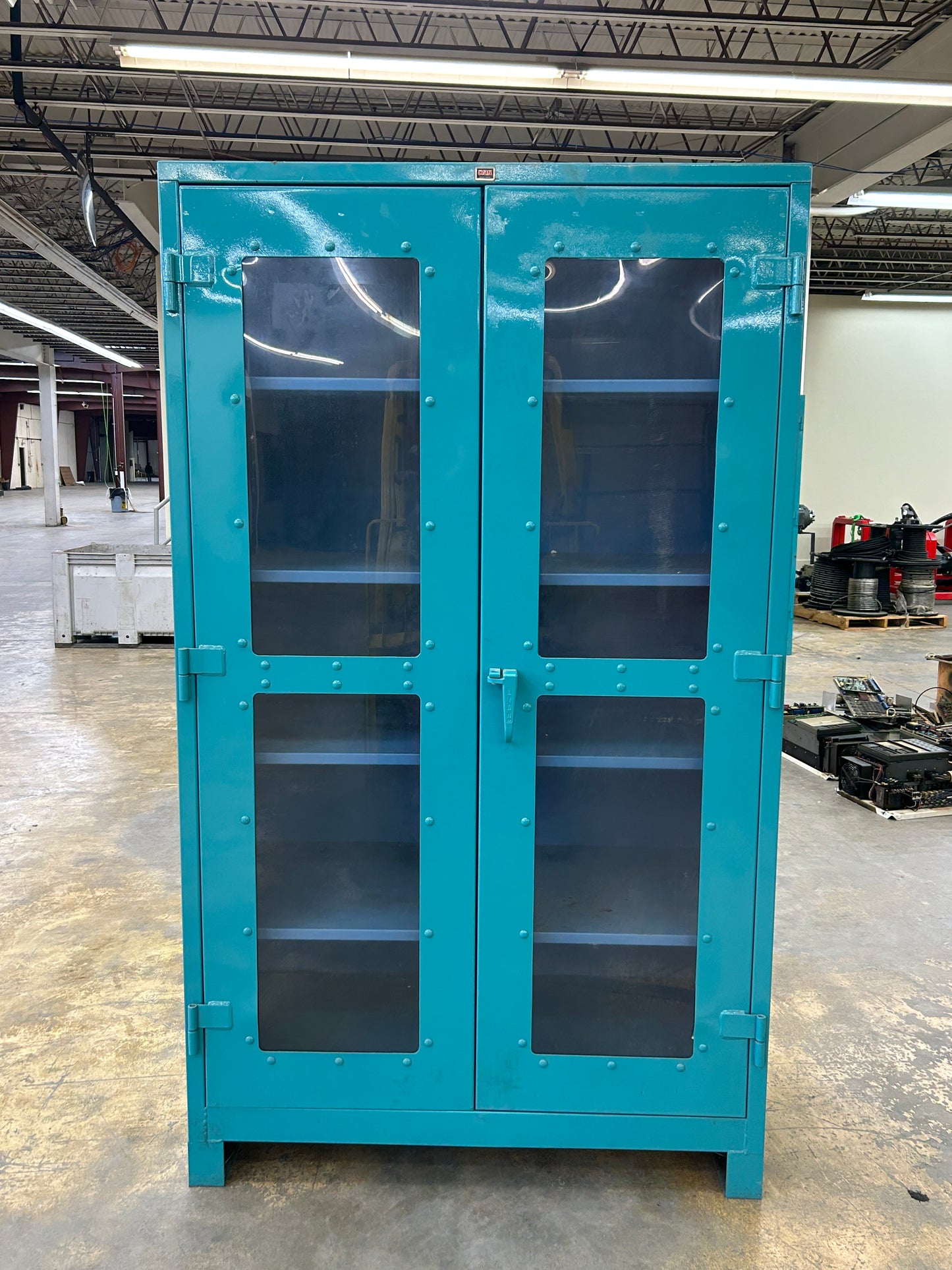 Lyon Metal Products Industrial Clearview Storage Cabinet m00605