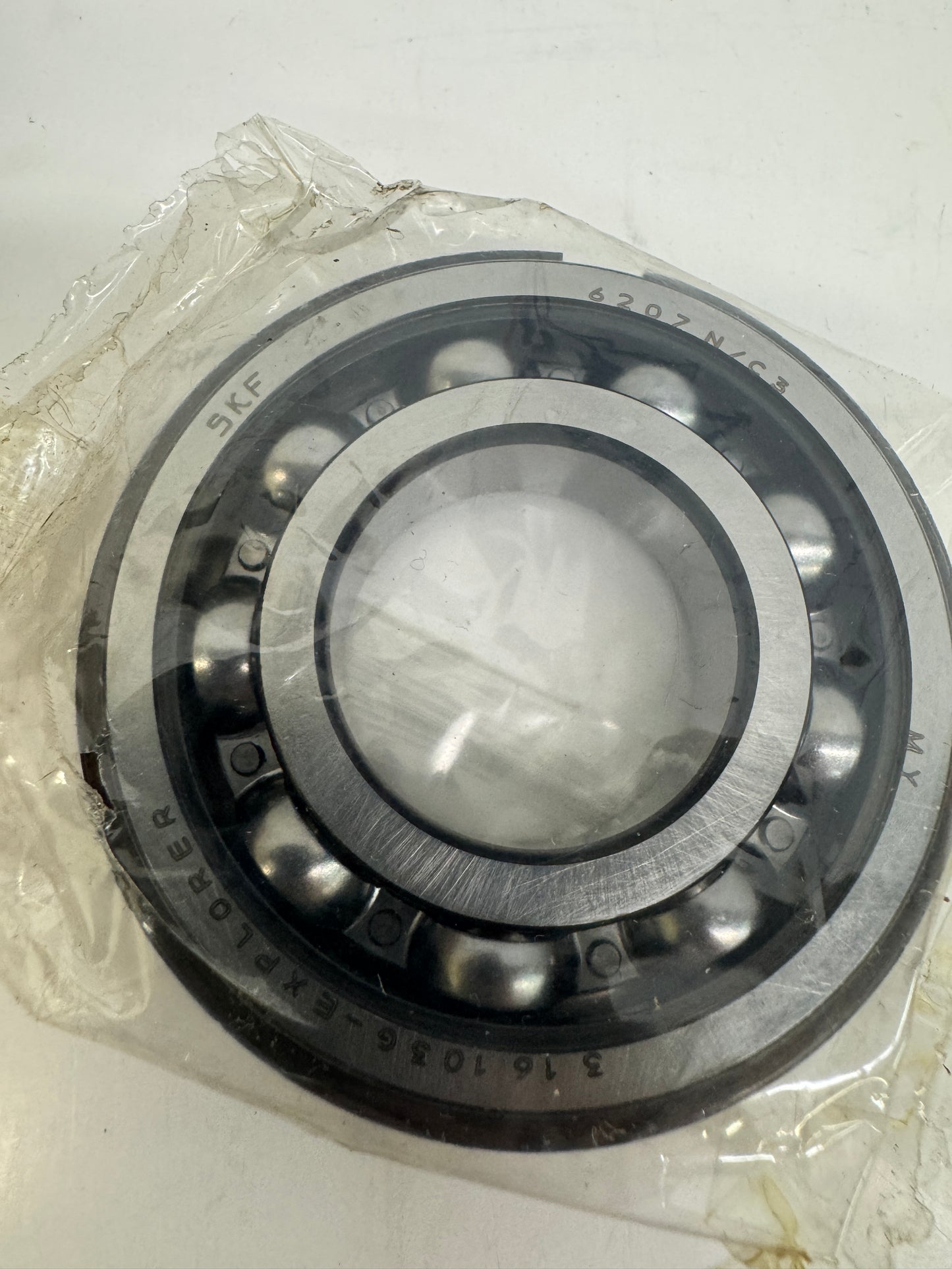SKF Deep Groove Ball Bearing 6207 NR/C3 35 x 72 x 17 mm