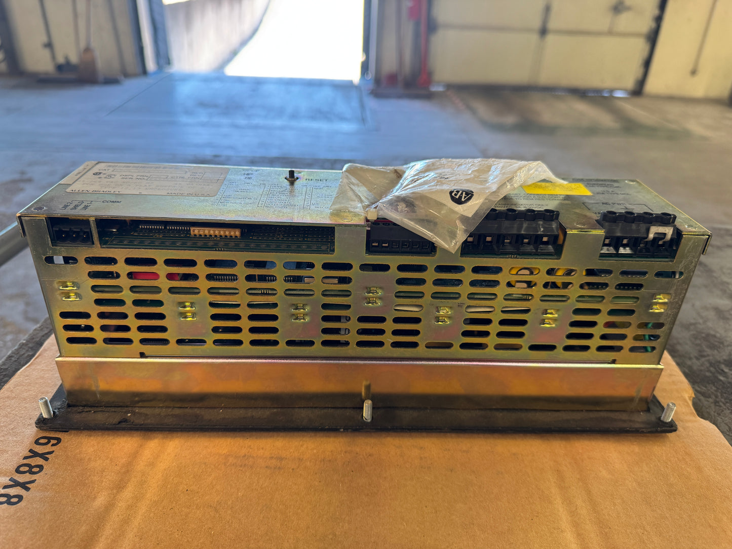 Allen-Bradley 2706-E43J32B1 Dataliner Message Display 85-264V AC 01621