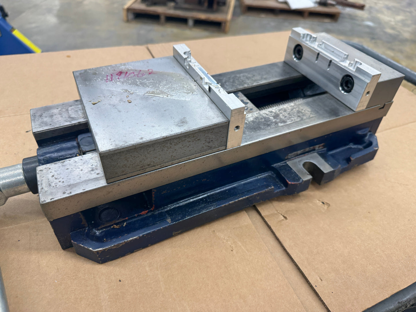 TE-CO Mfg Machine Vise PWS-6900 | 6 In. Jaw Width, 9 In. Jaw Opening m00845