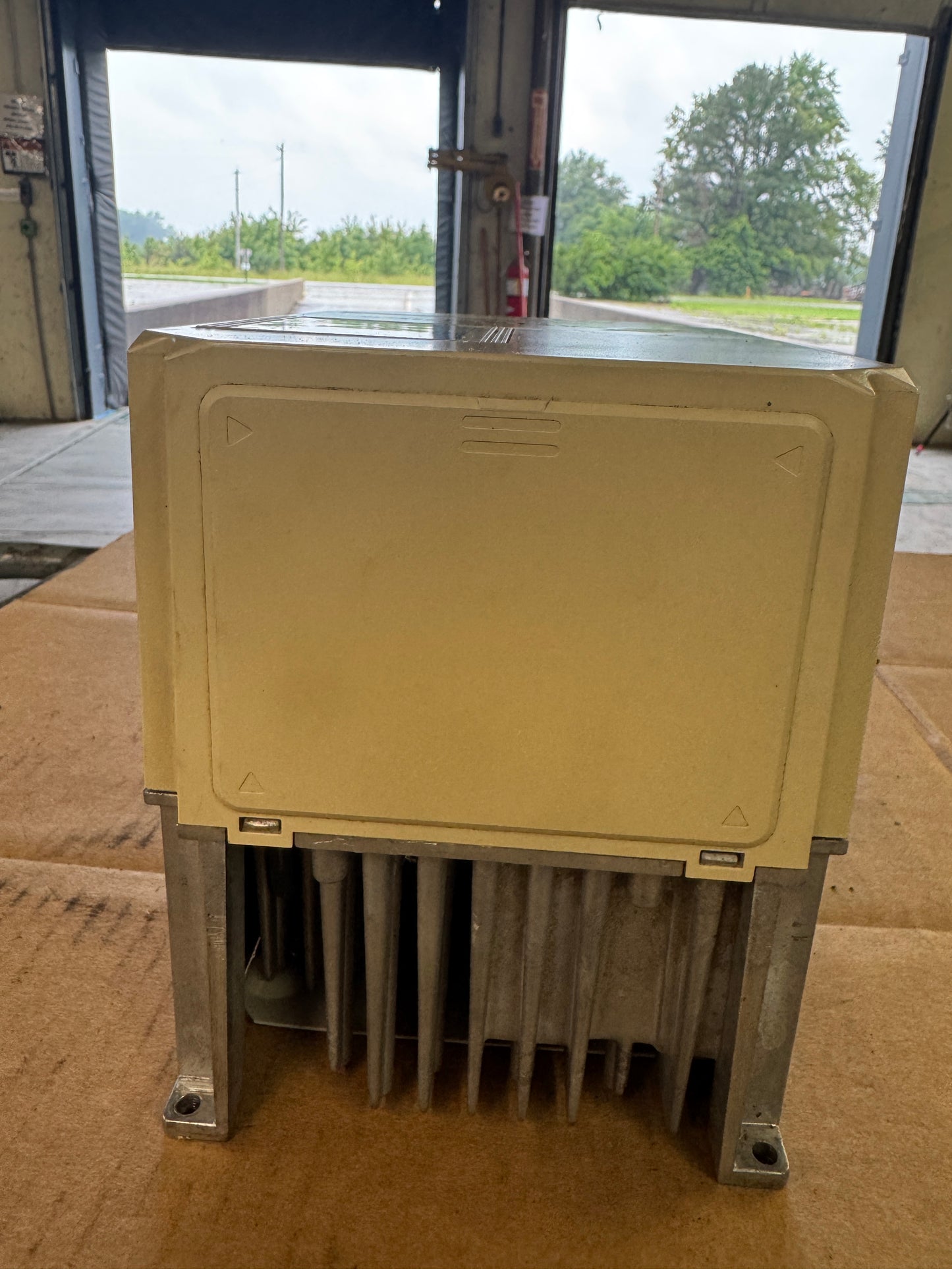 Saftronics VFD CIMR-PCU23P7 - 5 HP Variable RPM