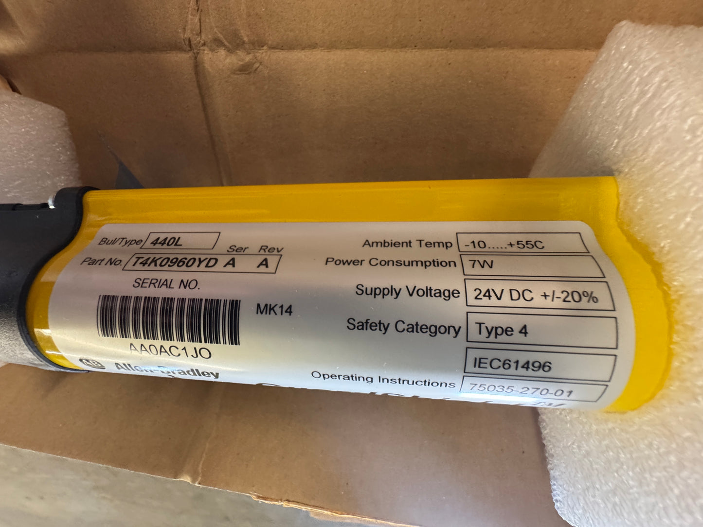 Allen-Bradley 440L-T4K0960YD Safety Light Curtain Transmitter 24V DC