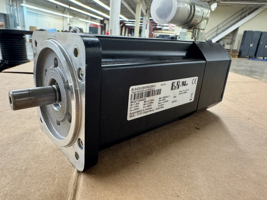 B&R Servo Motor 8LSA35.DB030S200-3 - 1 kW 3000 RPM m00901