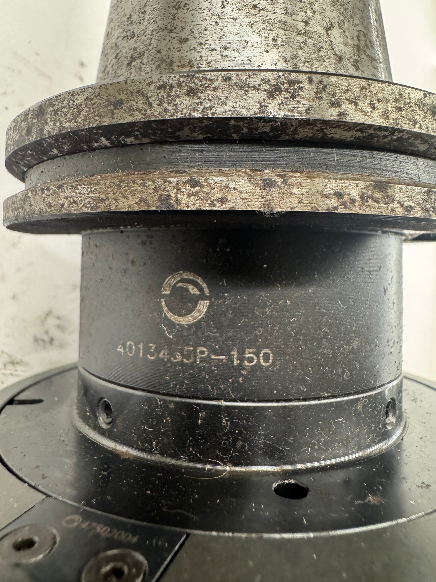 Alberti Right Angle Head T90-3.5R-182 / 4013455P-150 | CAT40 | 4000 RPM Max, Internal Coolant | Orientation: Radial | Coolant Through