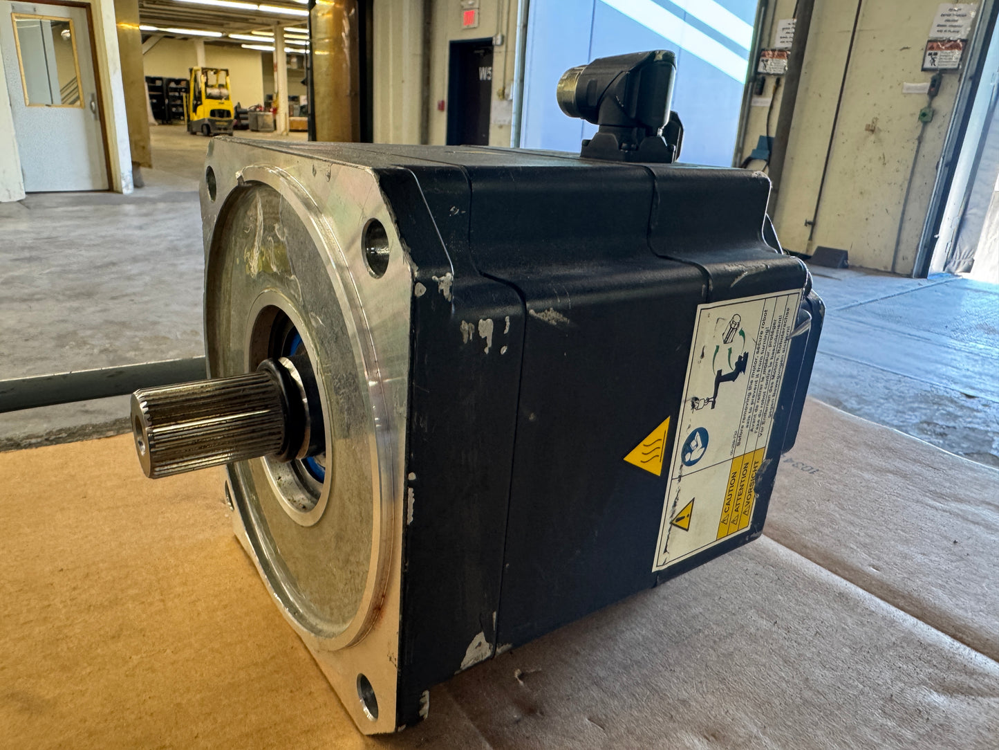 KUKA Servo Motor 1FK7101-5AY71-1SY3-Z - 5 kW 3000 RPM