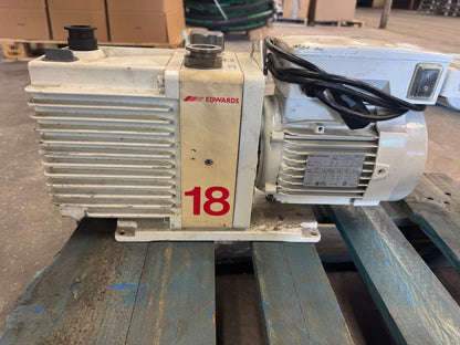 Edwards Rotary Vane Vacuum Pump E1M18 01614