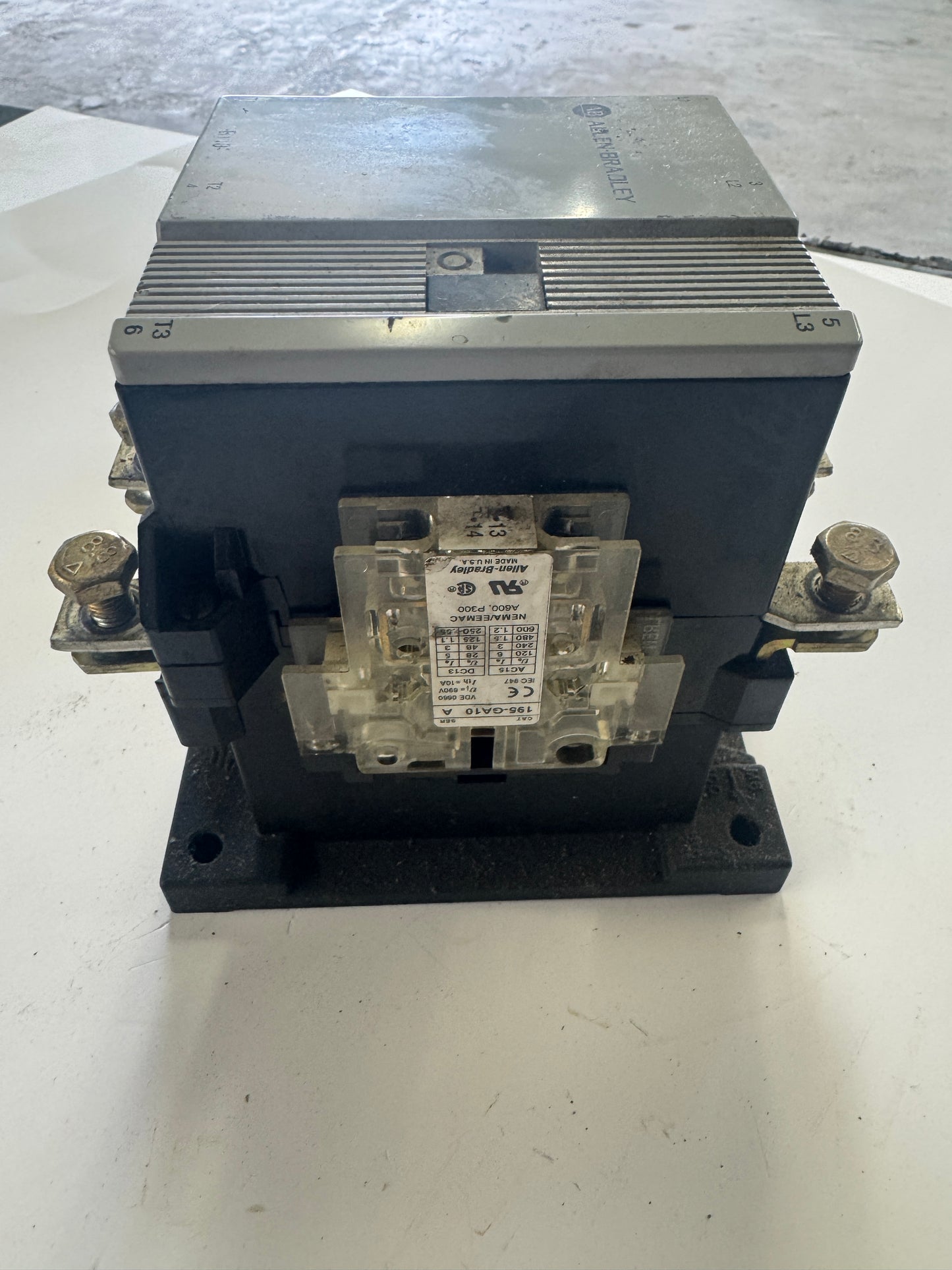 Allen-Bradley Contactor 100-B110N*3