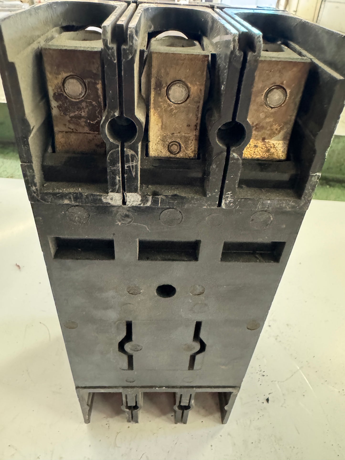 General Electric Molded Case Circuit Breaker TFJ236125 600V AC