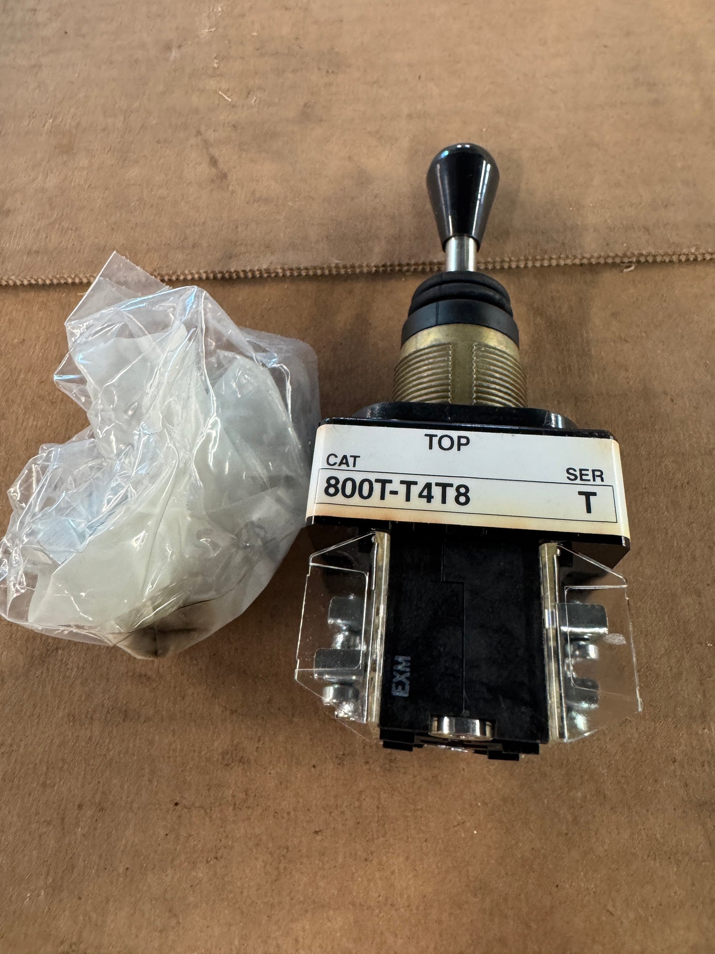 Allen-Bradley Toggle Switch 800T-T4T8AAXX