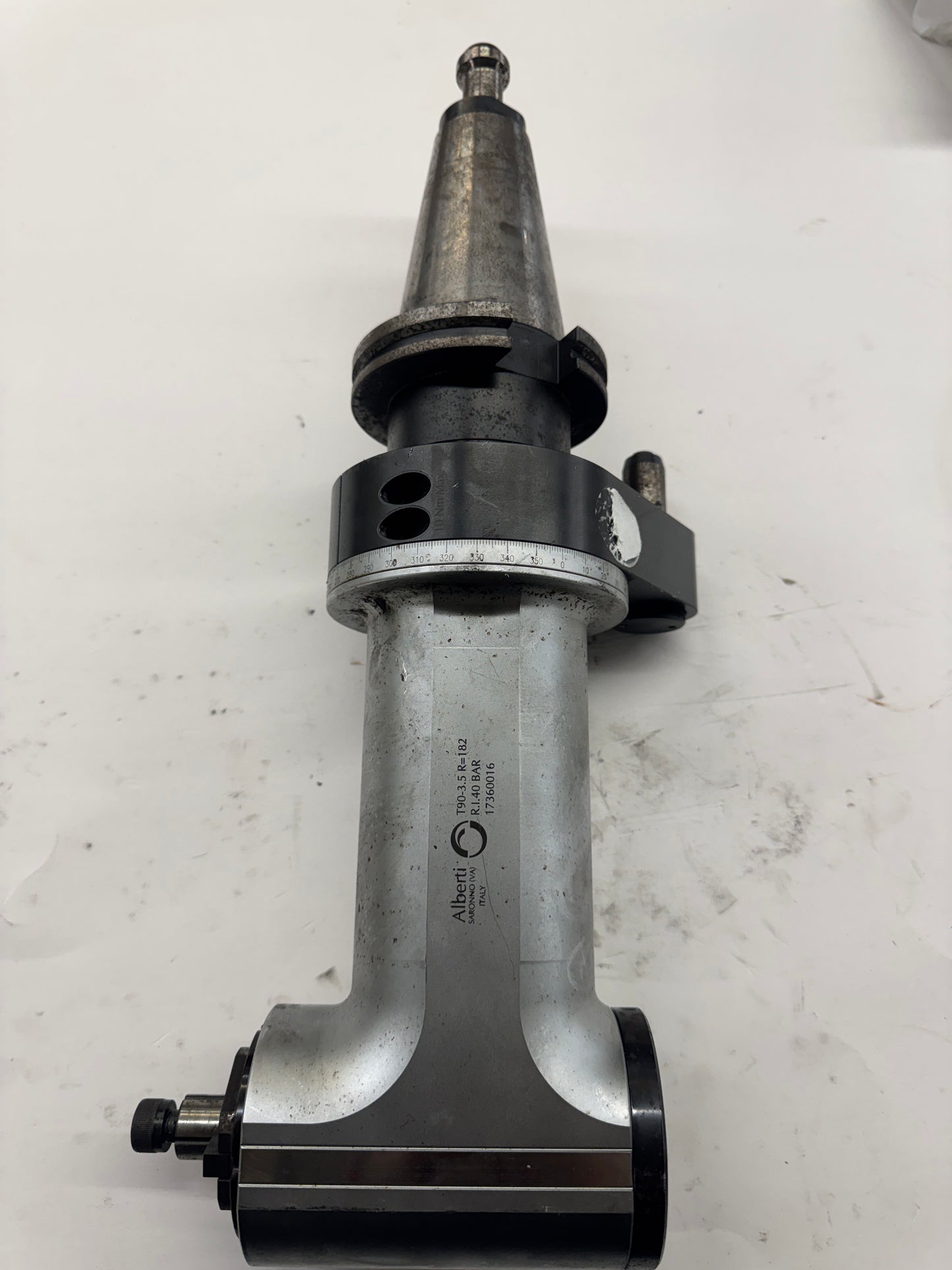 Alberti Right Angle Head T90-3.5R-182 / 4013455P-150 | CAT40 | 4000 RPM Max, Internal Coolant | Orientation: Radial | Coolant Through