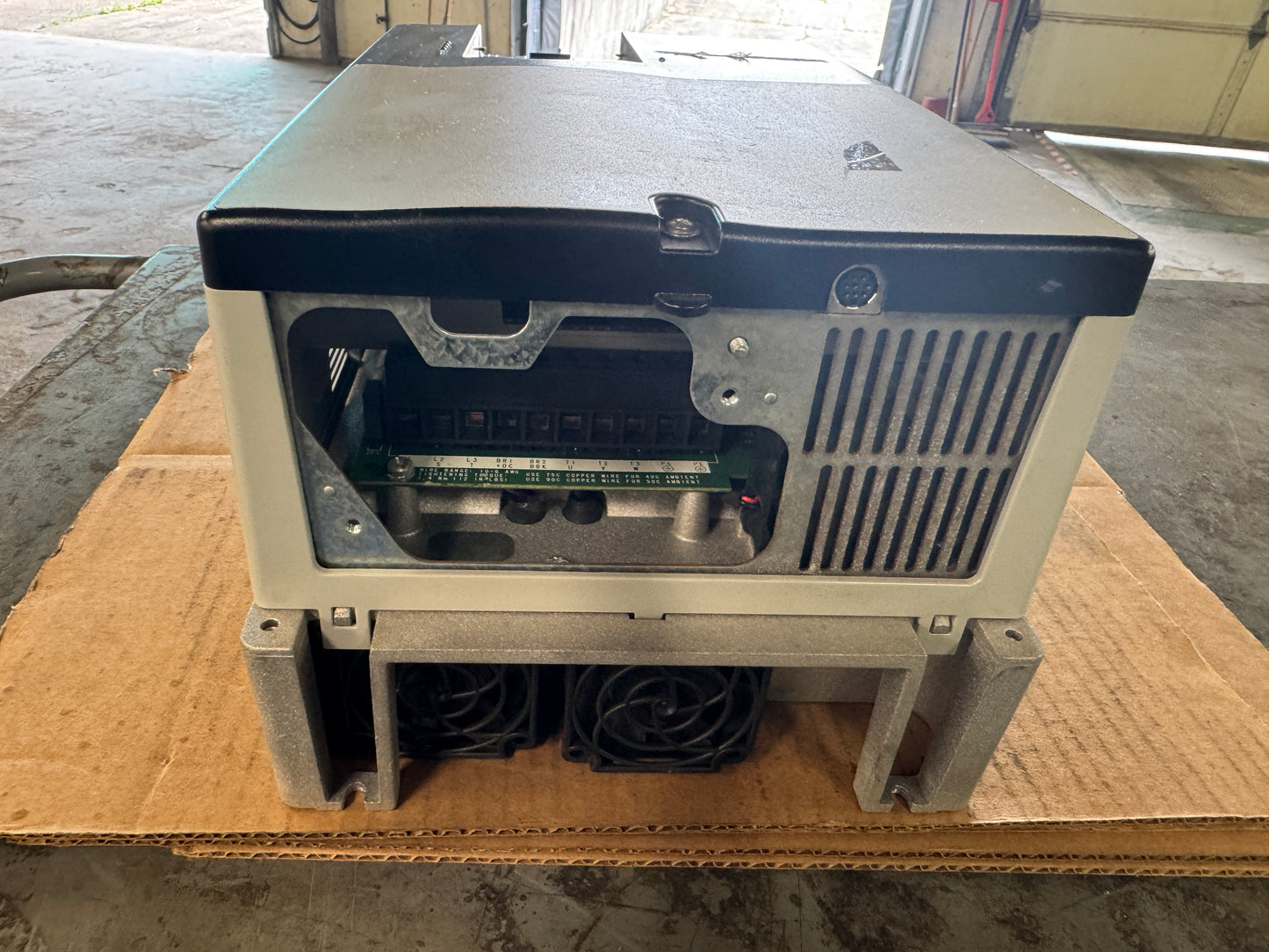Allen-Bradley 20AD034A3AYNANC0 PowerFlex 70 AC Drive 480V AC 3-Phase 01564