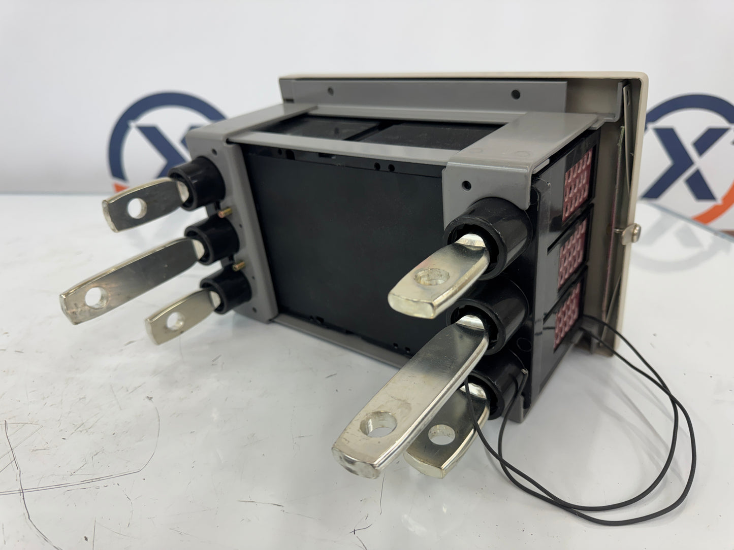 Mitsubishi Electric 3-Pole Molded Case Circuit Breaker (MCCB) NF400-CP 600VAC