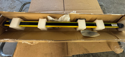 Allen-Bradley 440L-T4K0960YD Safety Light Curtain Transmitter 24V DC