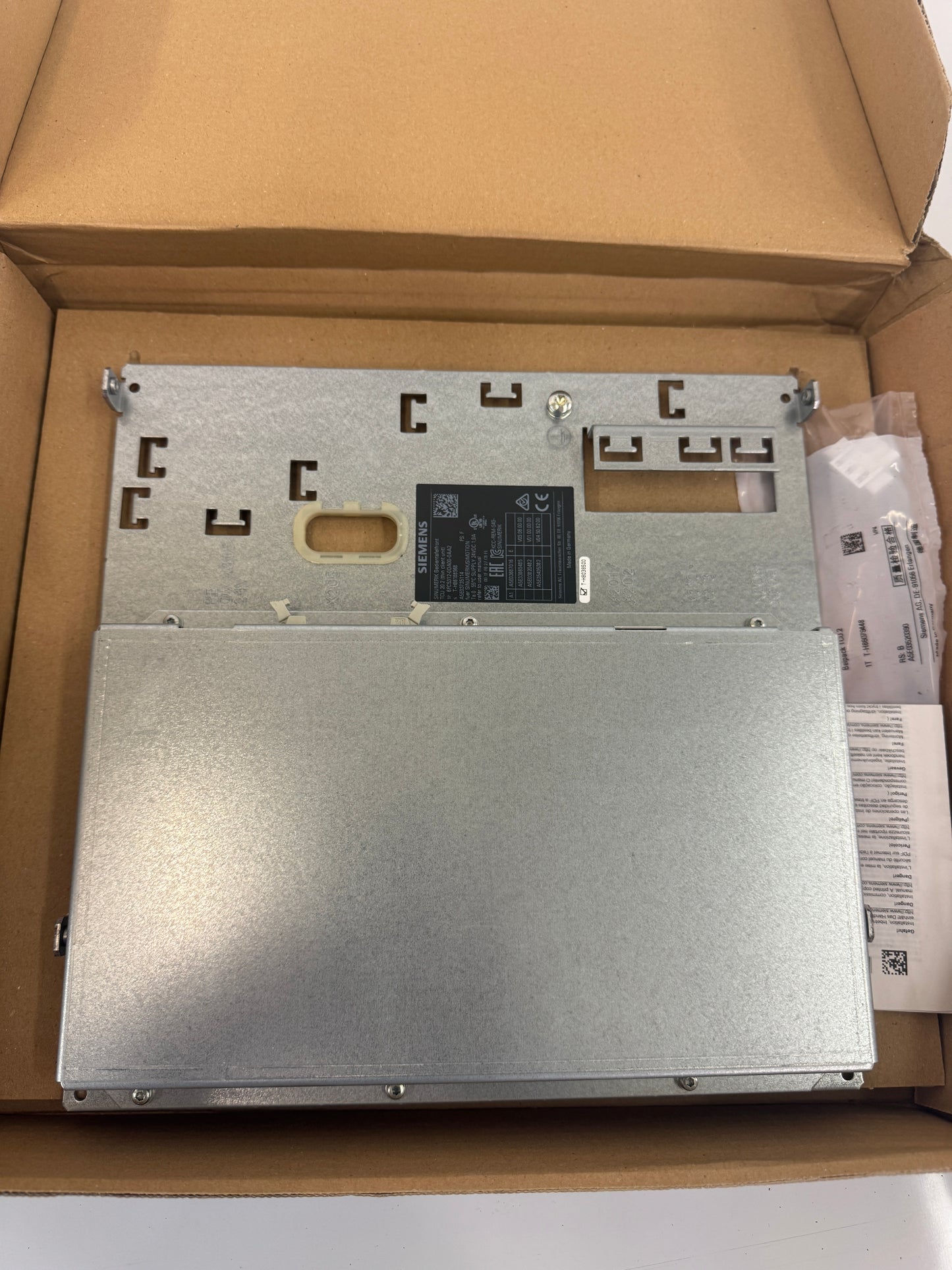 Siemens 6FC5312-0DA00-0AA2 24 VDC Thin Client Unit