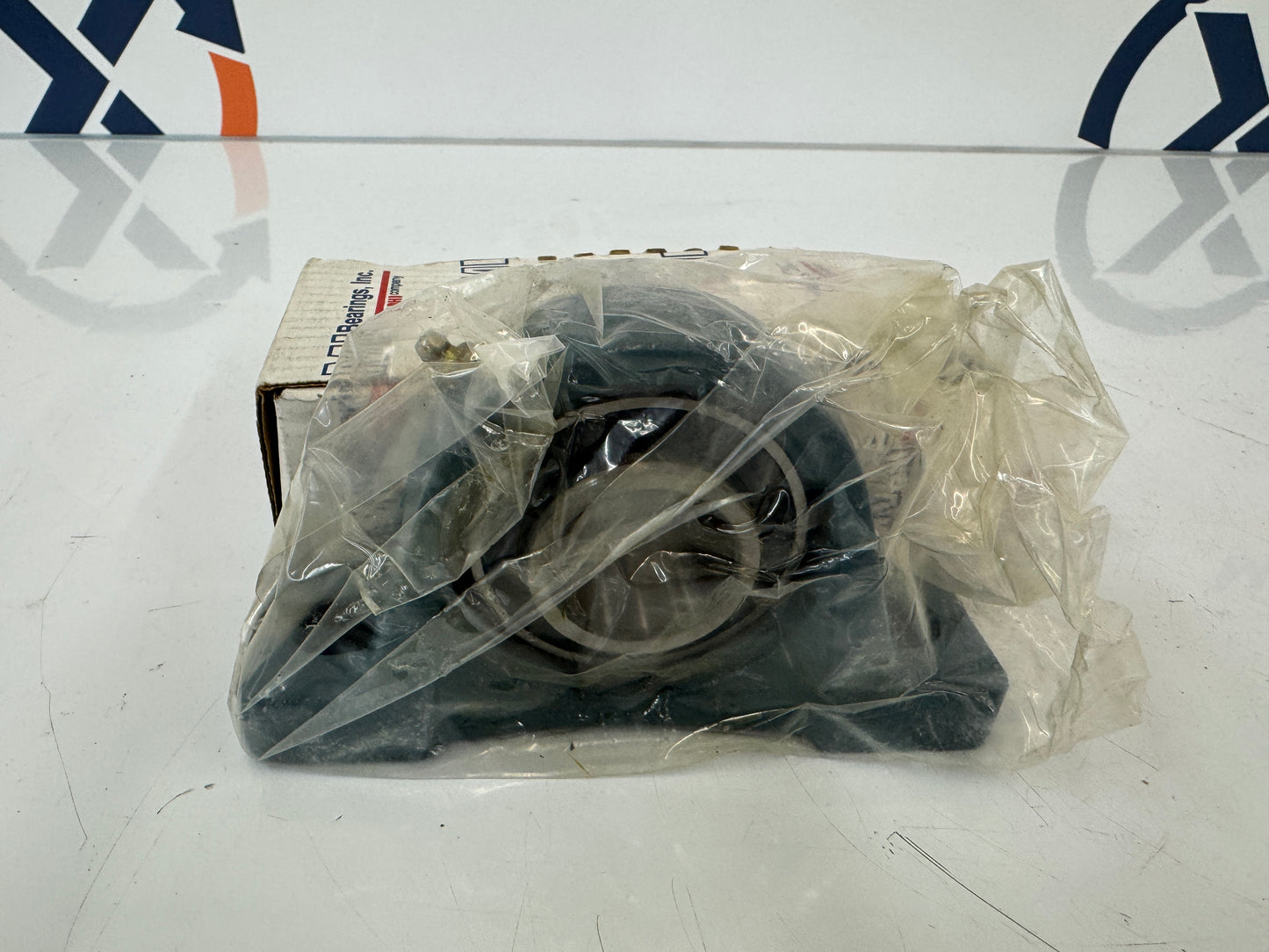 AMI Bearings UCP207-22 Pillow Block Bearing, 1-3/8 in Bore (35mm), 22 Series – New m00155