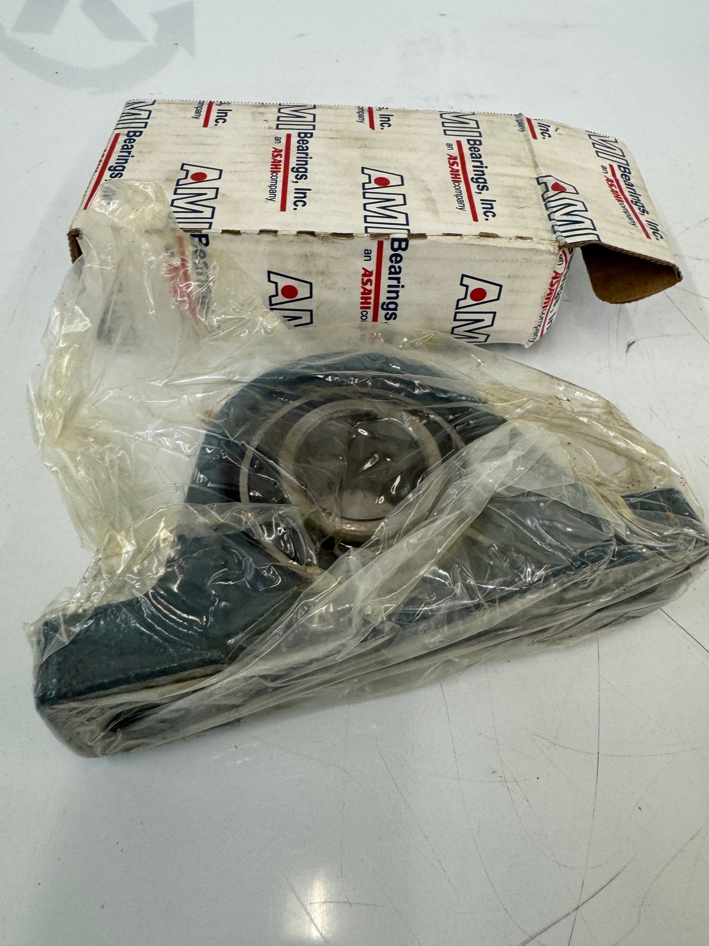AMI Bearings UCP207-22 Pillow Block Bearing, 1-3/8 in Bore (35mm), 22 Series – New m00156