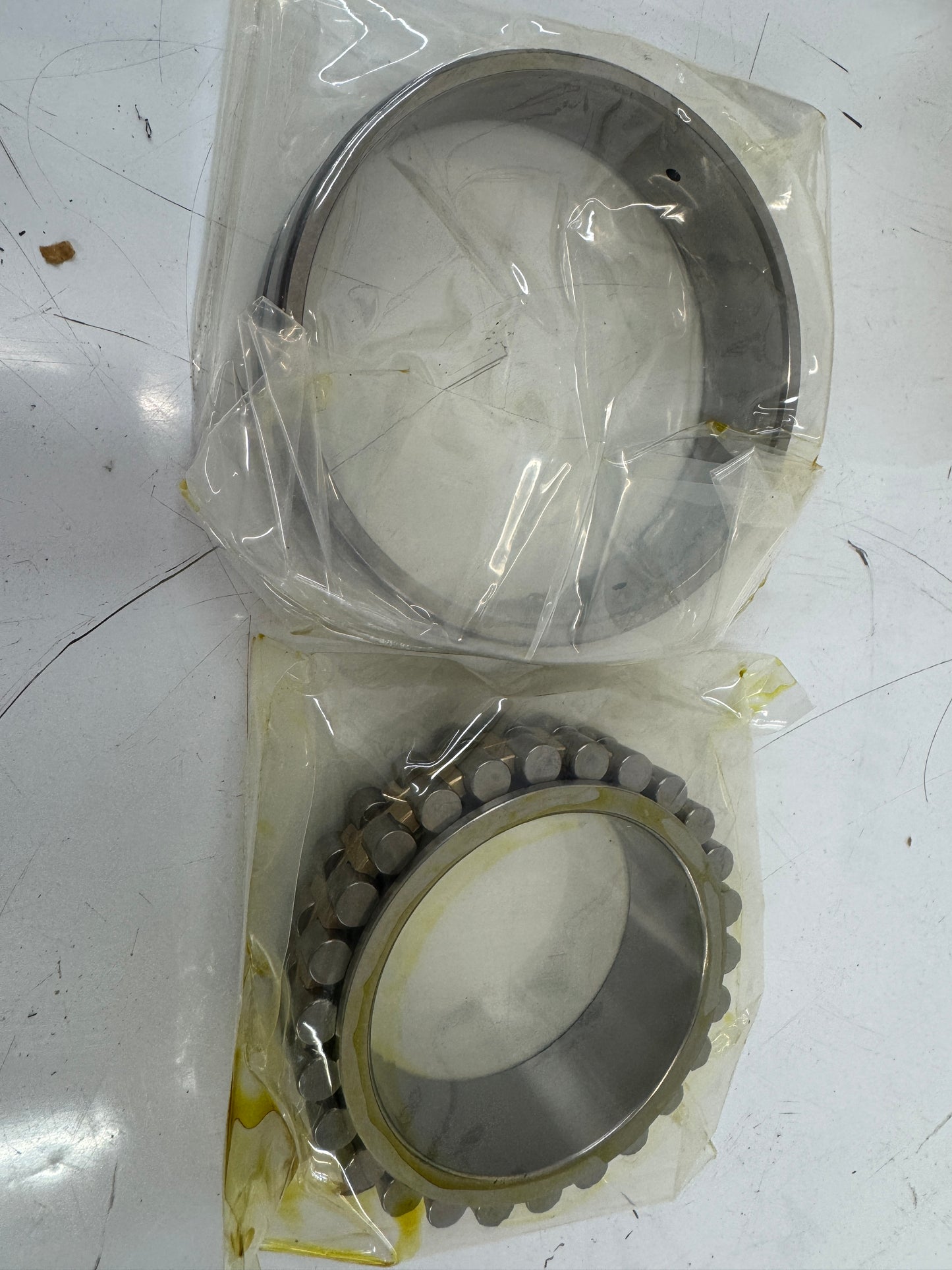 Consolidated Bearings NN-3013-KMS P/5 Double Row Cylindrical Roller Bearing – 65mm ID x 100mm OD x 26mm Width – New
