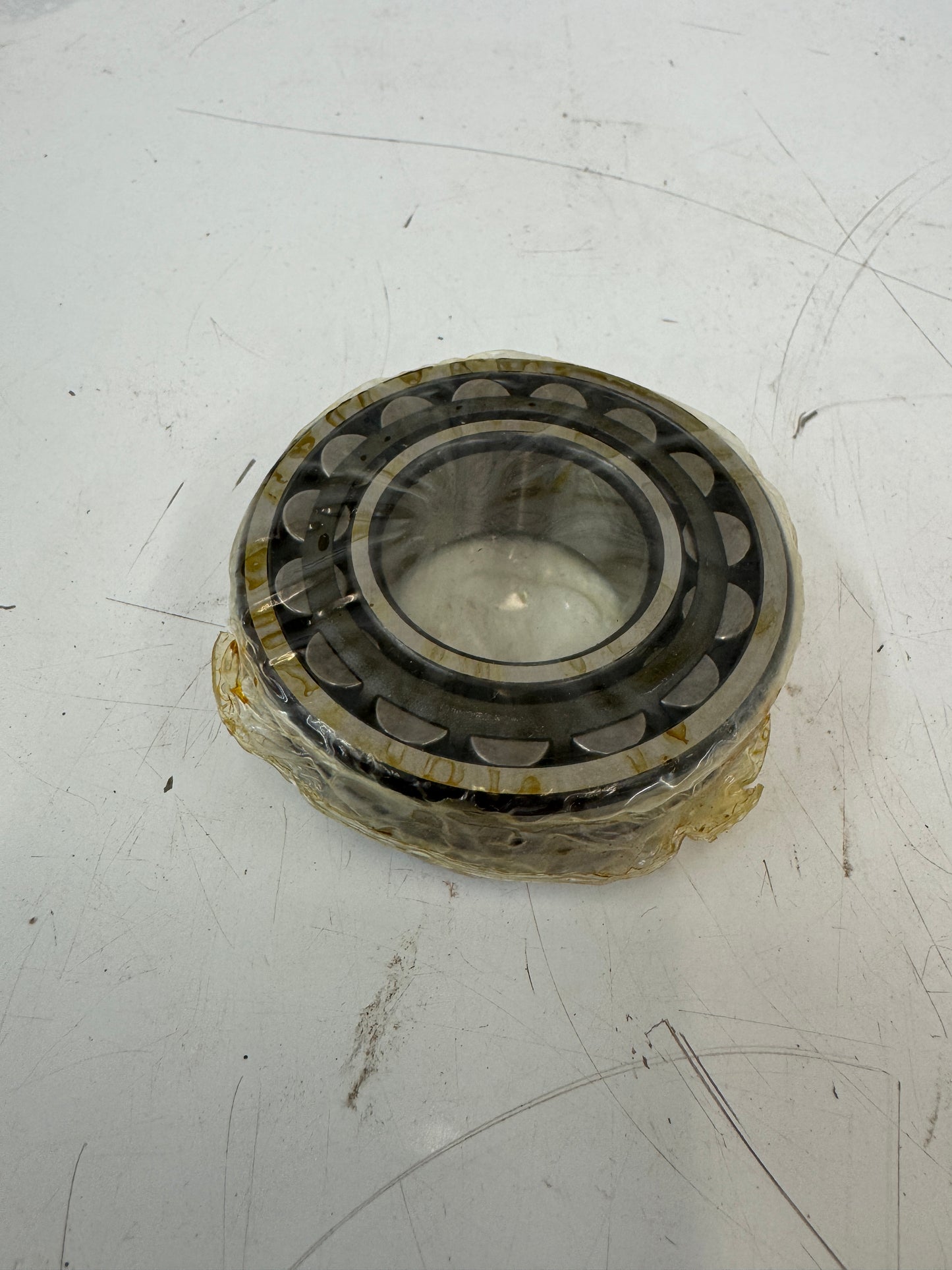 FAG 22207-E1-C3 Spherical Roller Bearing – 35mm ID x 72mm OD x 23mm Width – New m00174