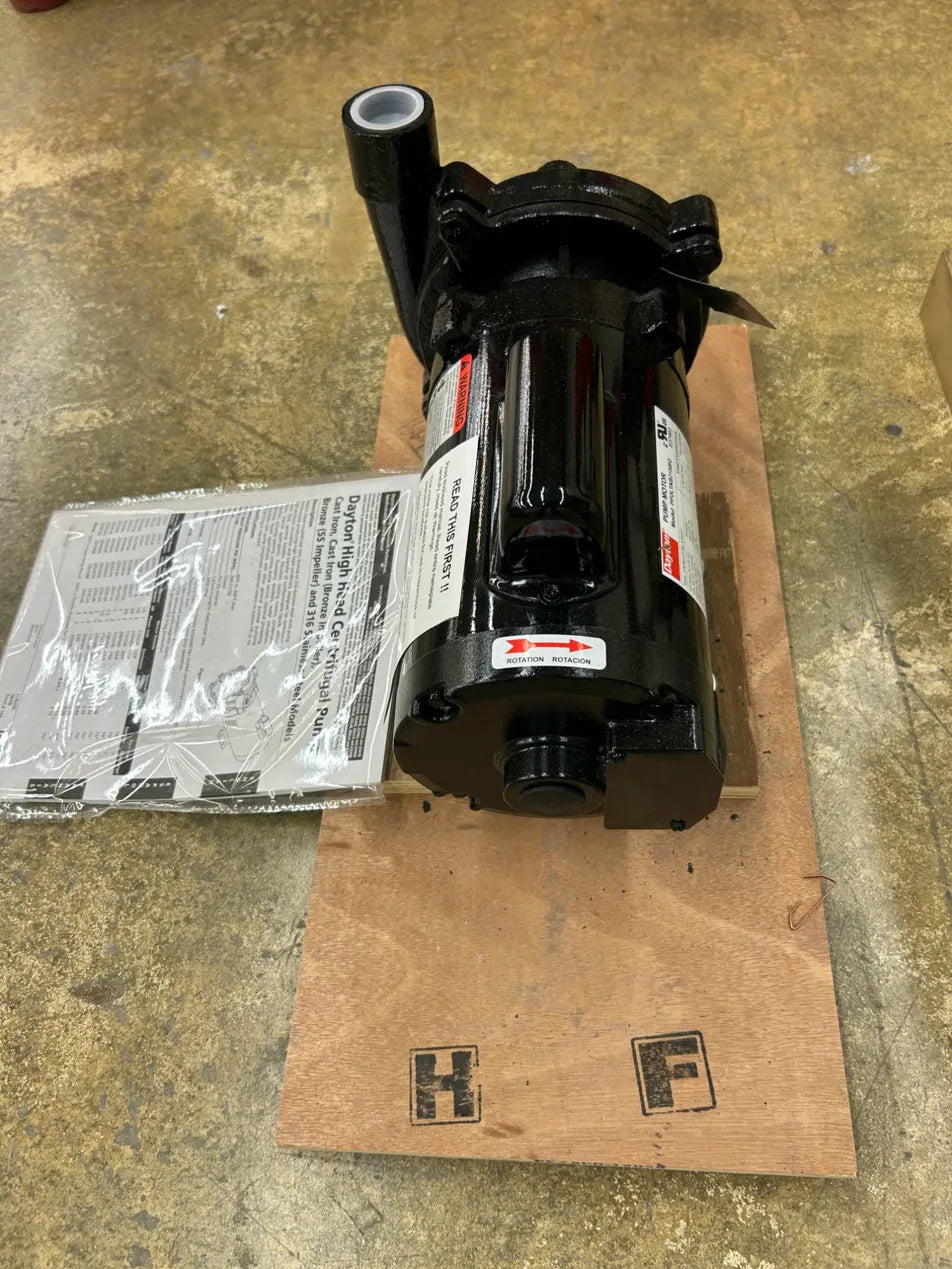 Dayton Centrifugal Pump 2ZXL7 1-1/4 in NPT Inlet, 1 in NPT Discharge 82 ft Max Head
