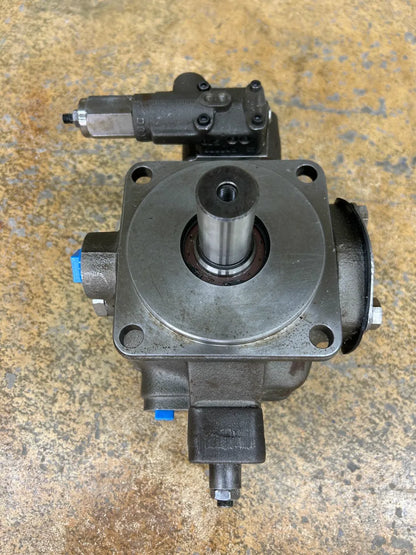 Bosch Rexroth Variable Vane Pump PV7-1A/40-45RE37MC0-16 | MNR: R900580384 1-1/2 in. SAE flange inlet 160 bar (2,320 PSI)