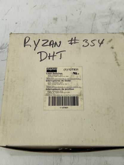 Dayton Limit Switch 12T931 Plunger, Top Actuator, SPDT, 10A @ 300V AC, IP67, NEMA 4/6/6P/12/13