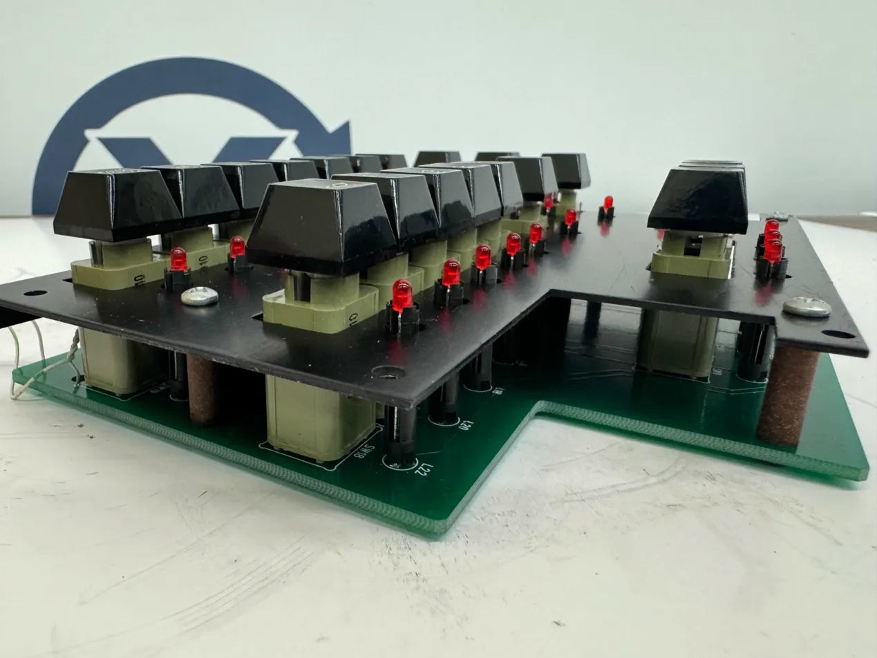 Giddings & Lewis (Fives) Upper Panel Operator Board 502-03432-01 / 501-04318-01