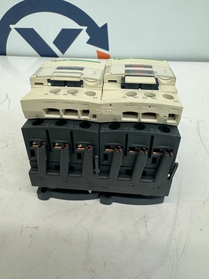 Schneider Electric Reversing Contactor LC2D18G7 18A, 120V AC Coil, 3-Pole