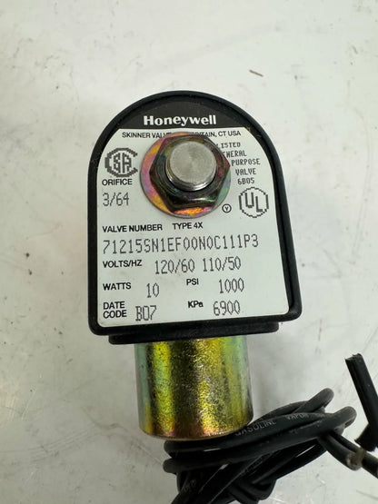 Honeywell / Parker Skinner Solenoid Valve 71215SN1EF00N0C111P3 1/8 in. NPT 1000 PSI (6900 kPa)