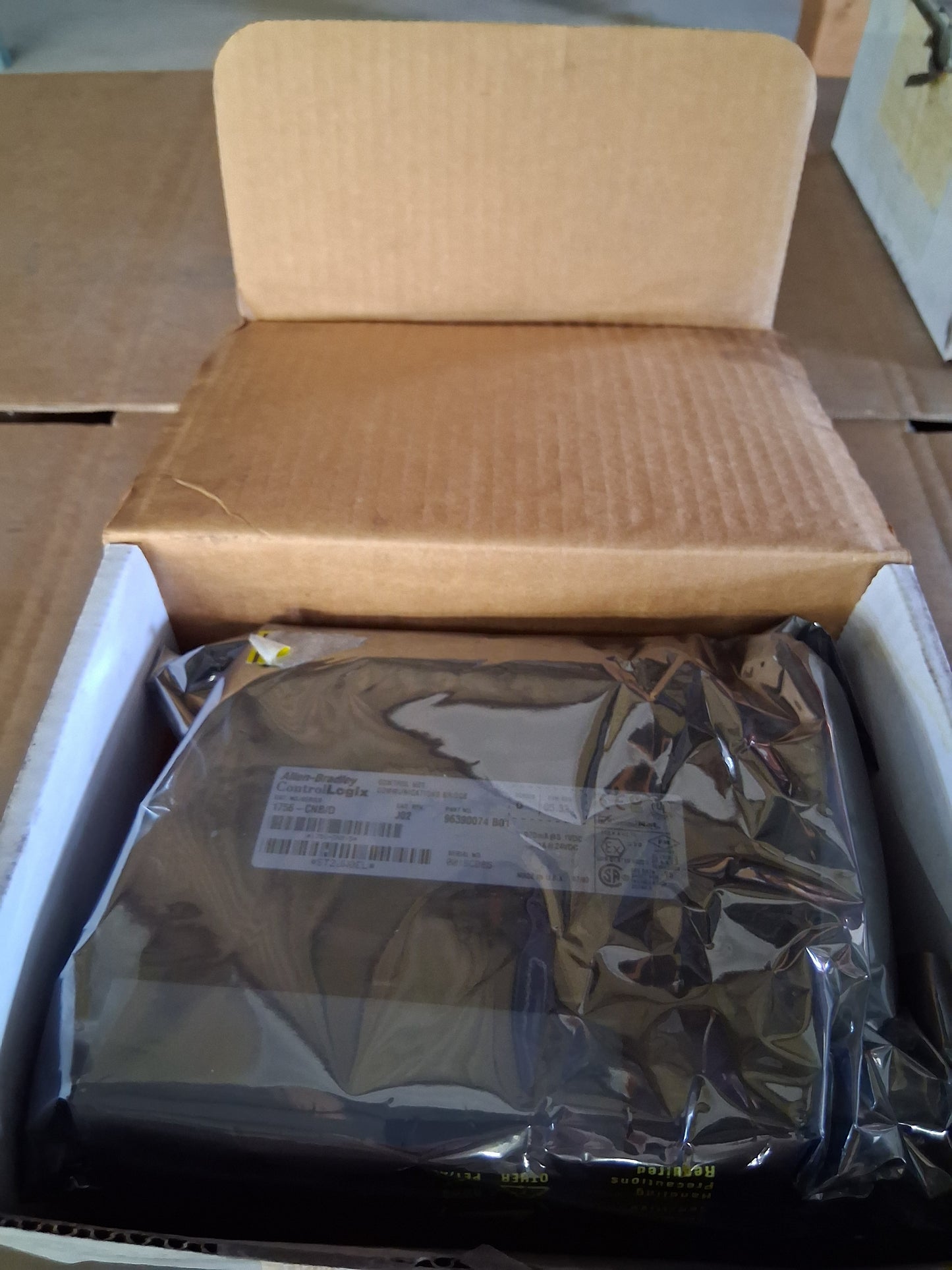 Allen-Bradley ControlNet Communications Bridge Module 1756-CNB/D 24 VDC