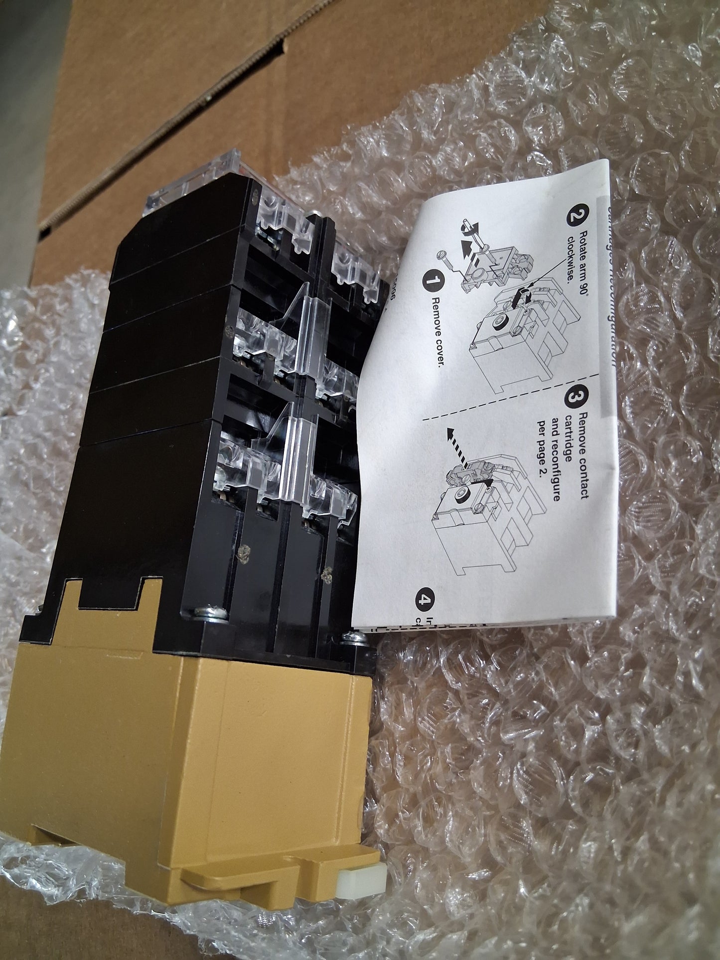 Allen-Bradley Control Relay 700-P1000A1 120V AC Coil
