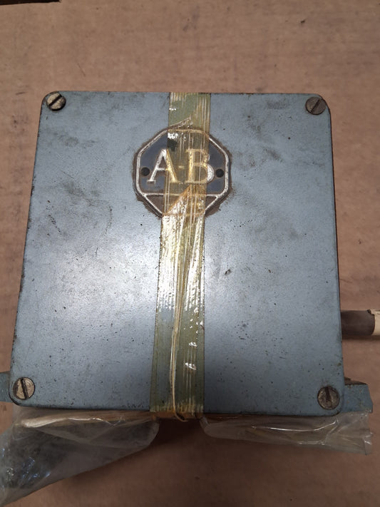 Allen-Bradley Limit Switch GSJ2-1 600V AC/DC