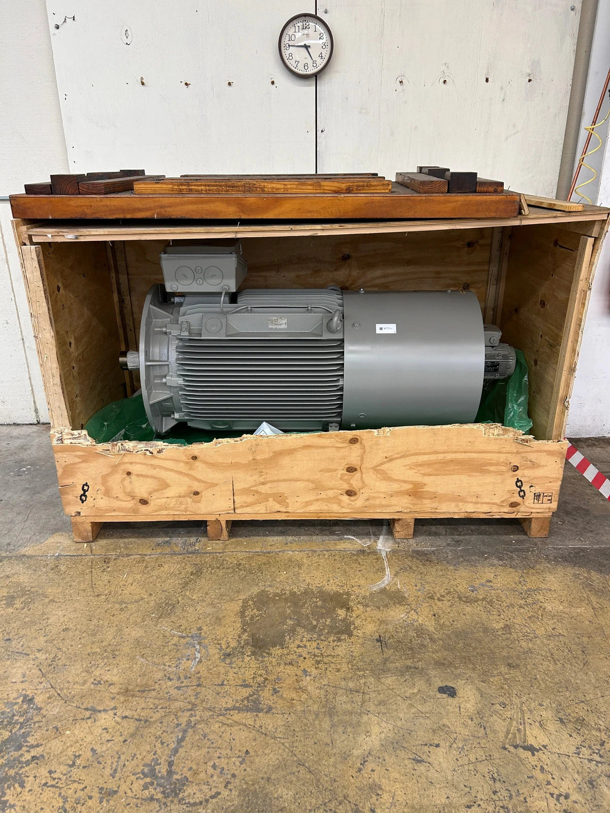 Siemens AC Induction Motor 1LE15233AB490FB4-Z - 200 HP 1800 RPM